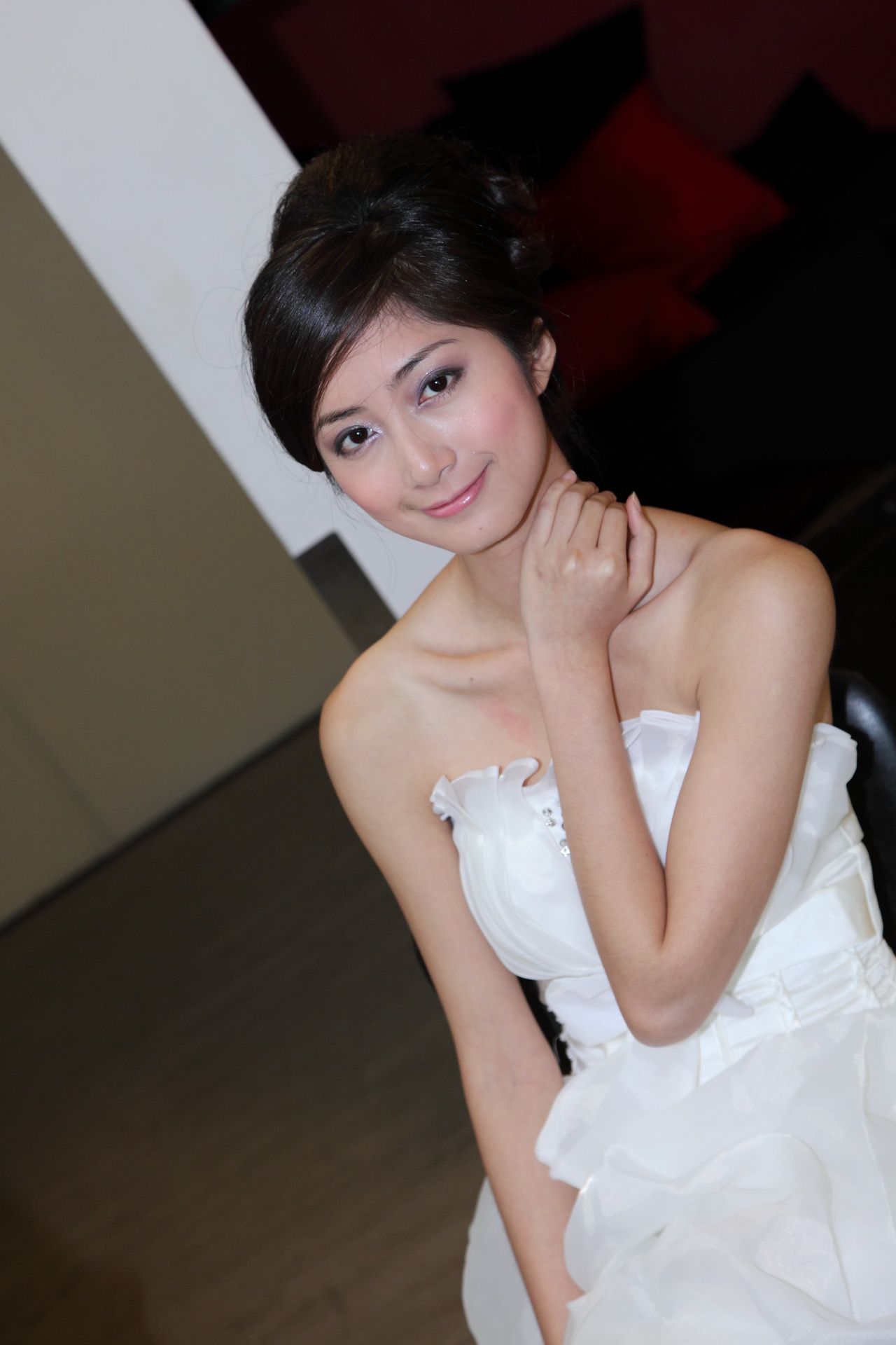 台湾气质美女Emily《唯美白色婚纱》-图2