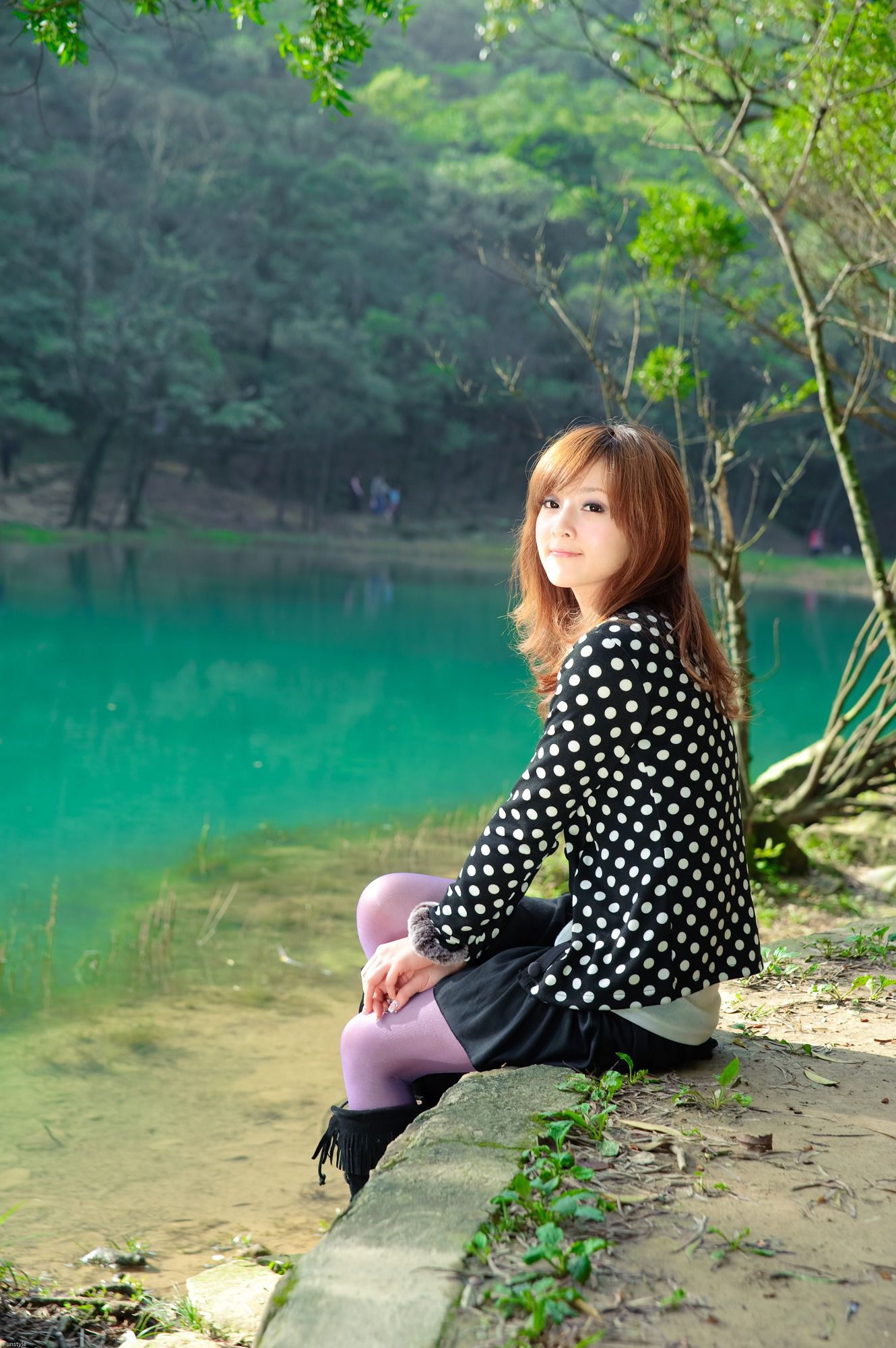 台湾女神果子MM《新山夢湖外拍》-图13