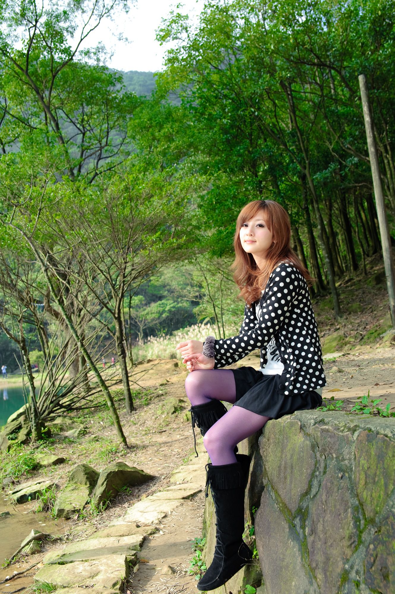 台湾女神果子MM《新山夢湖外拍》-图14