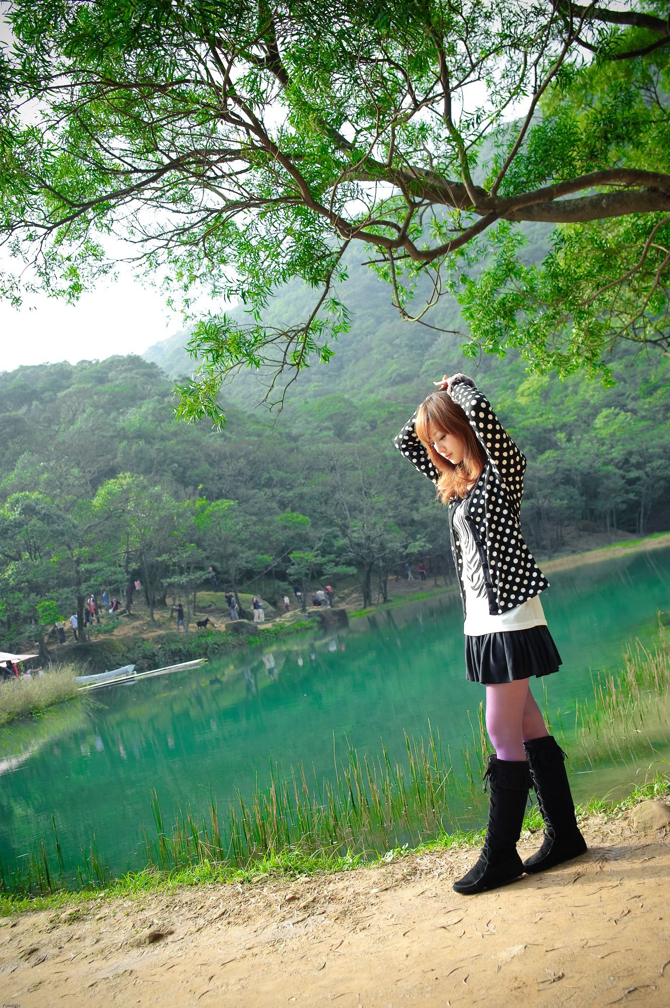台湾女神果子MM《新山夢湖外拍》-图15