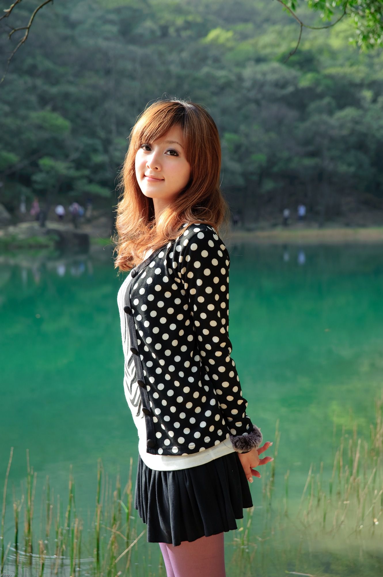 台湾女神果子MM《新山夢湖外拍》-图16