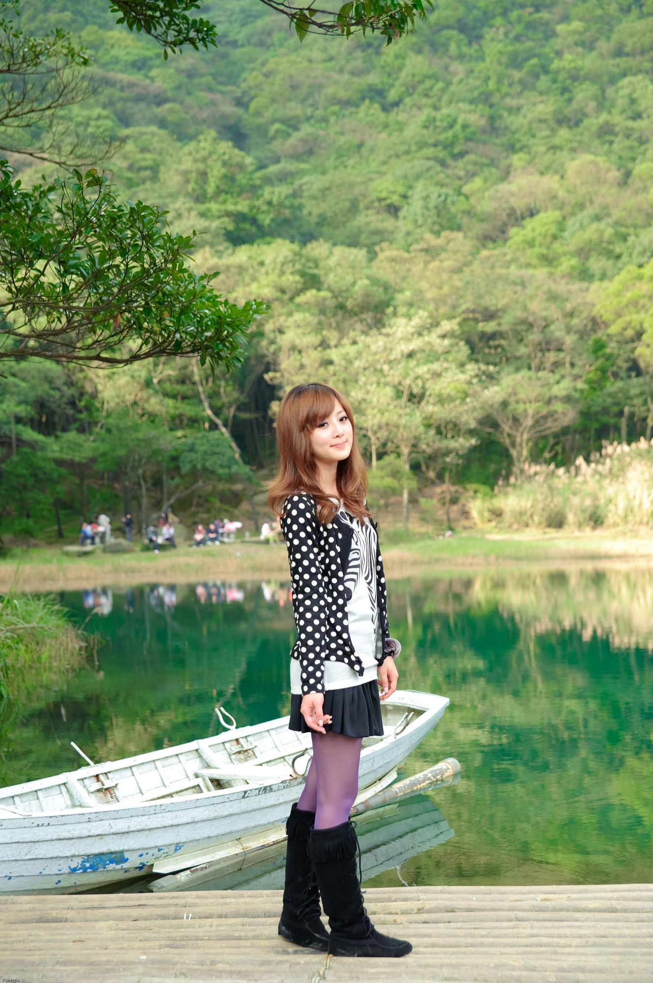 台湾女神果子MM《新山夢湖外拍》-图23