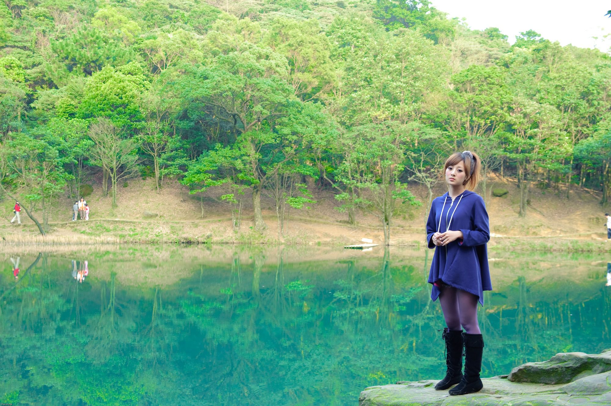 台湾女神果子MM《新山夢湖外拍》-图38