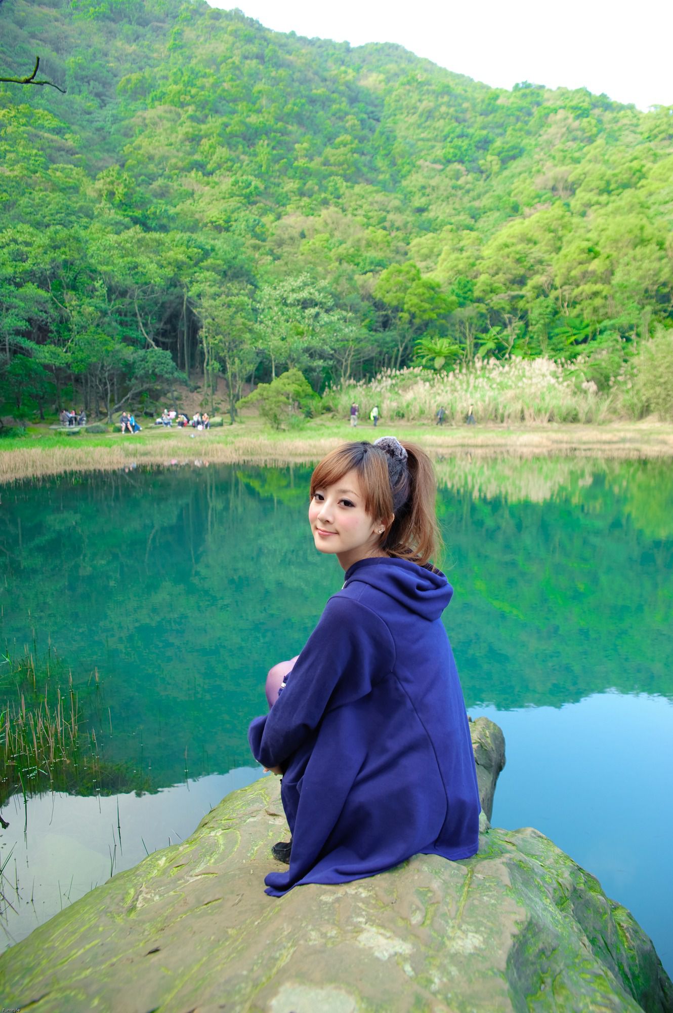 台湾女神果子MM《新山夢湖外拍》-图42