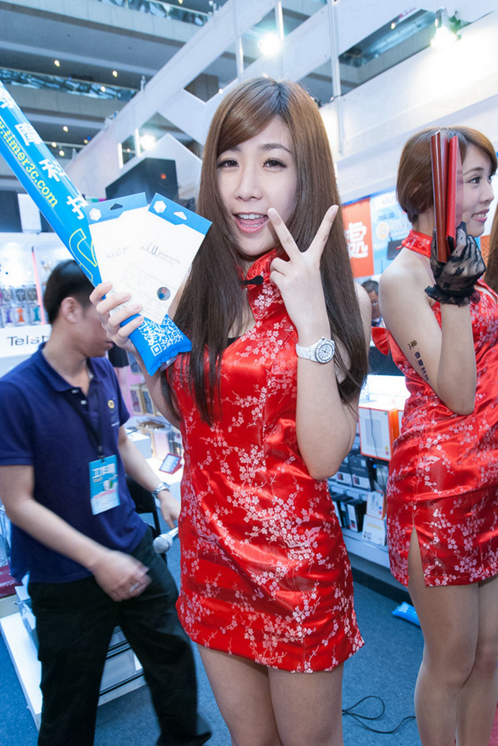 台湾模特小头/余晨瑀《数码科技展图片》高清套图-图10