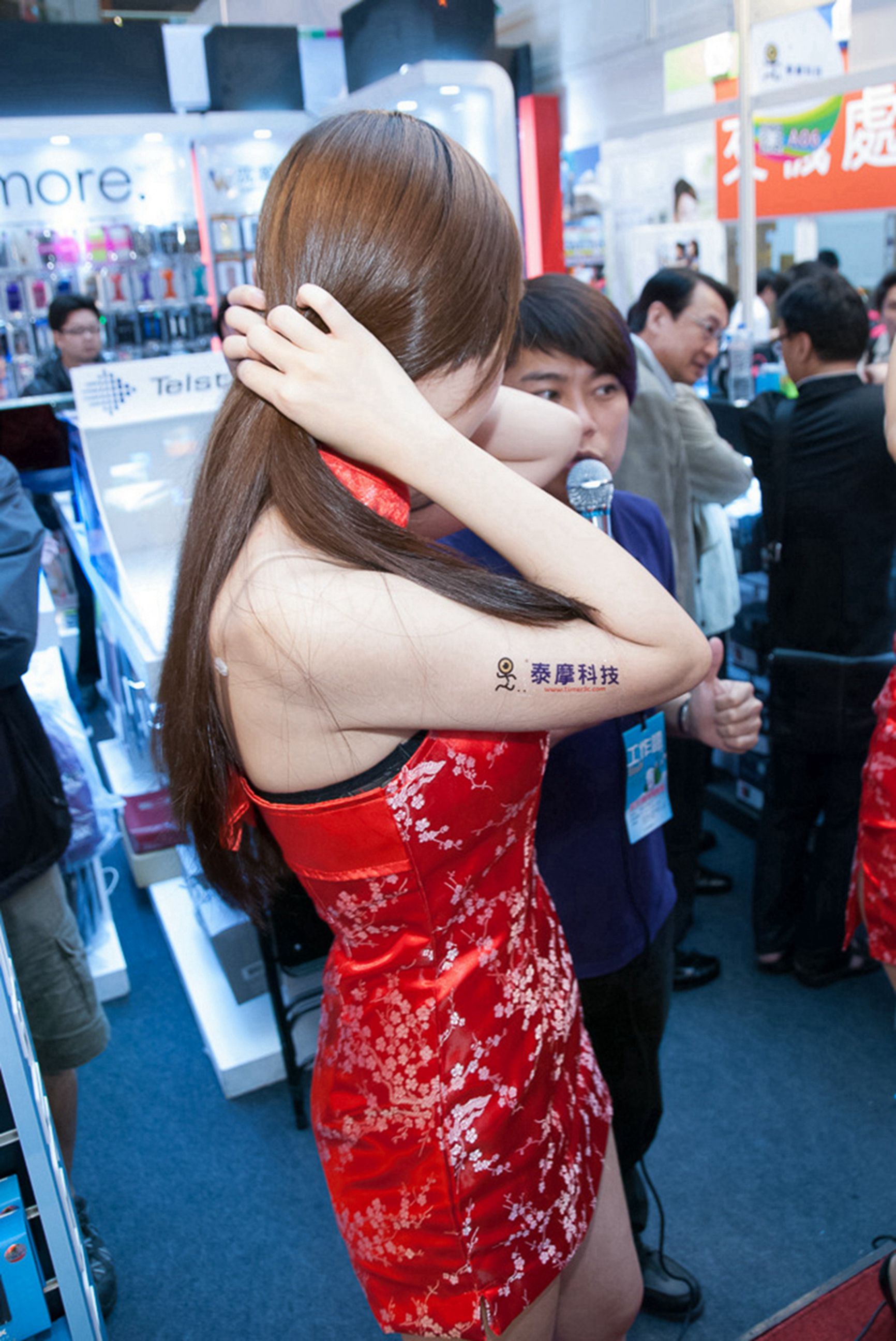 台湾模特小头/余晨瑀《数码科技展图片》高清套图-图15