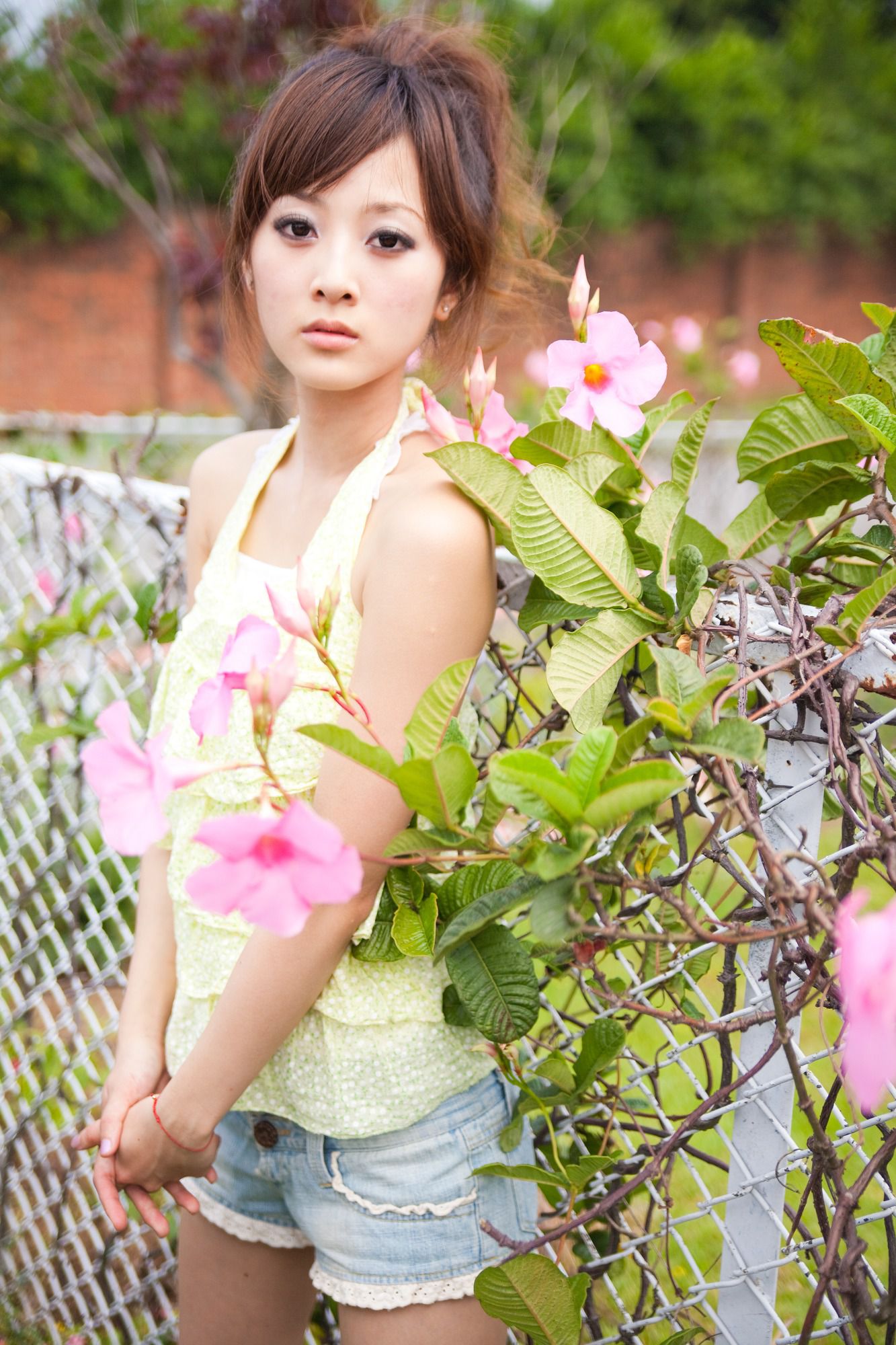 台湾美女果子MM《陽明山美軍宿舍外拍》第2部-图43