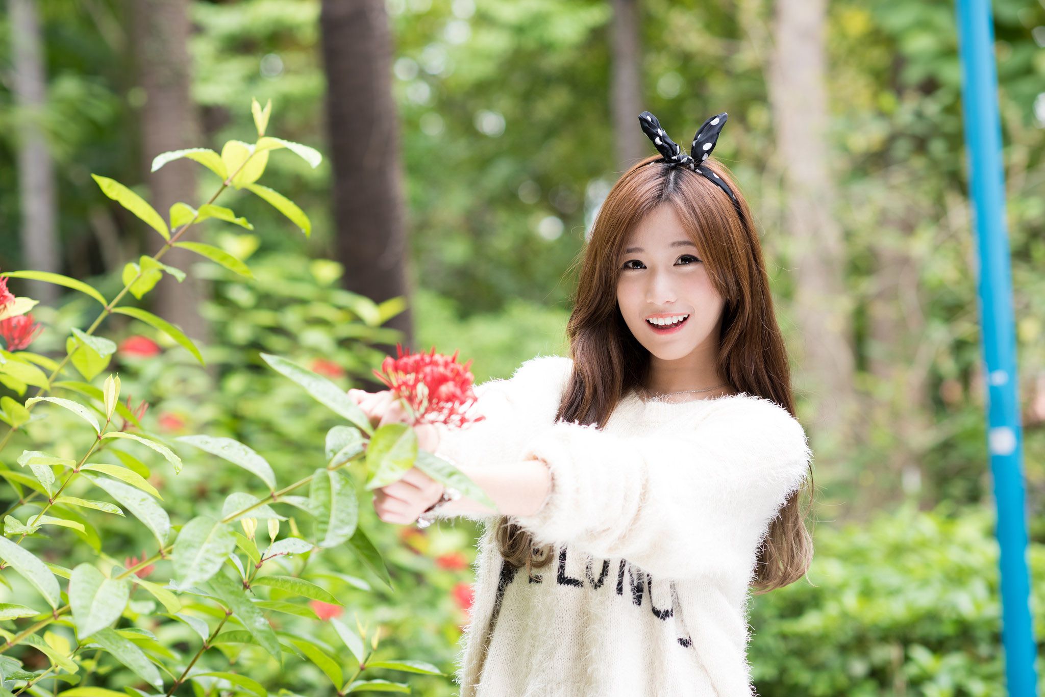 宅男女神张楚珊《外拍甜美蝴蝶节妹子》-图17