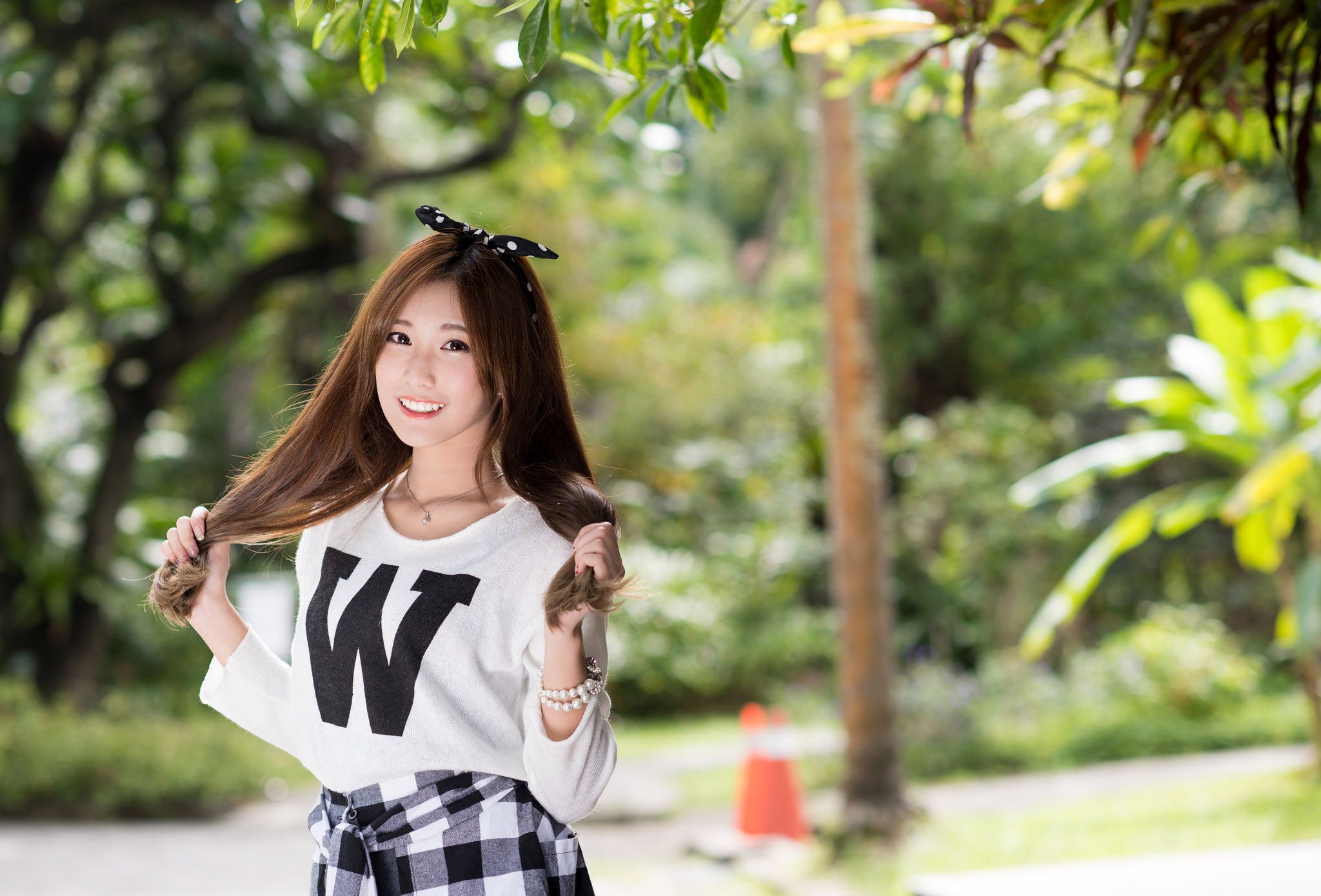 宅男女神张楚珊《外拍甜美蝴蝶节妹子》-图18