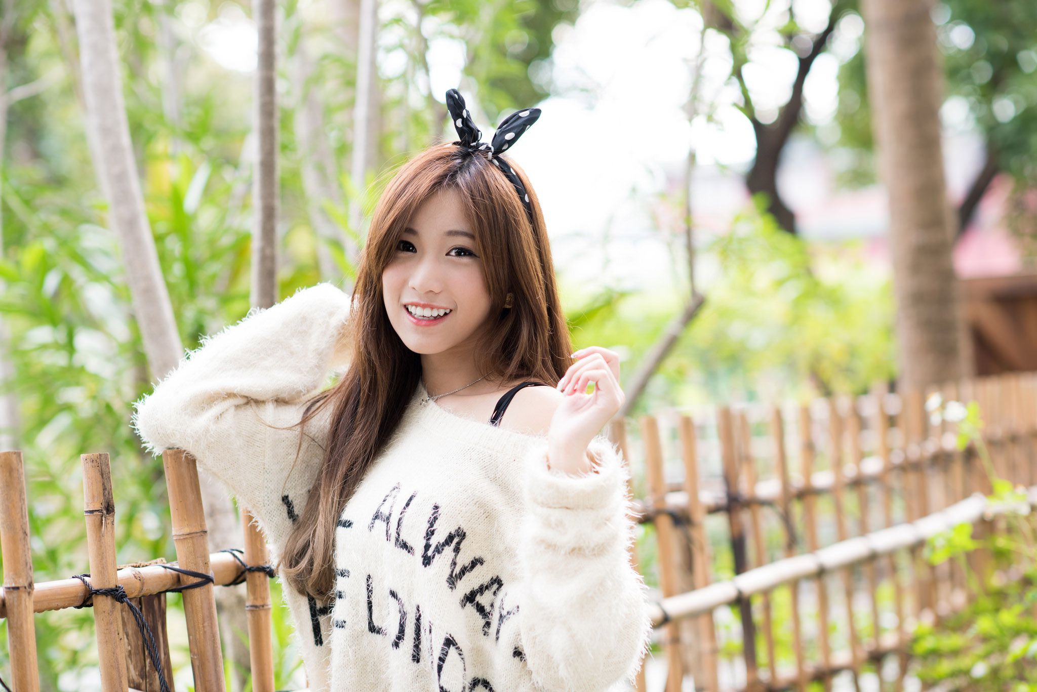 宅男女神张楚珊《外拍甜美蝴蝶节妹子》-图22