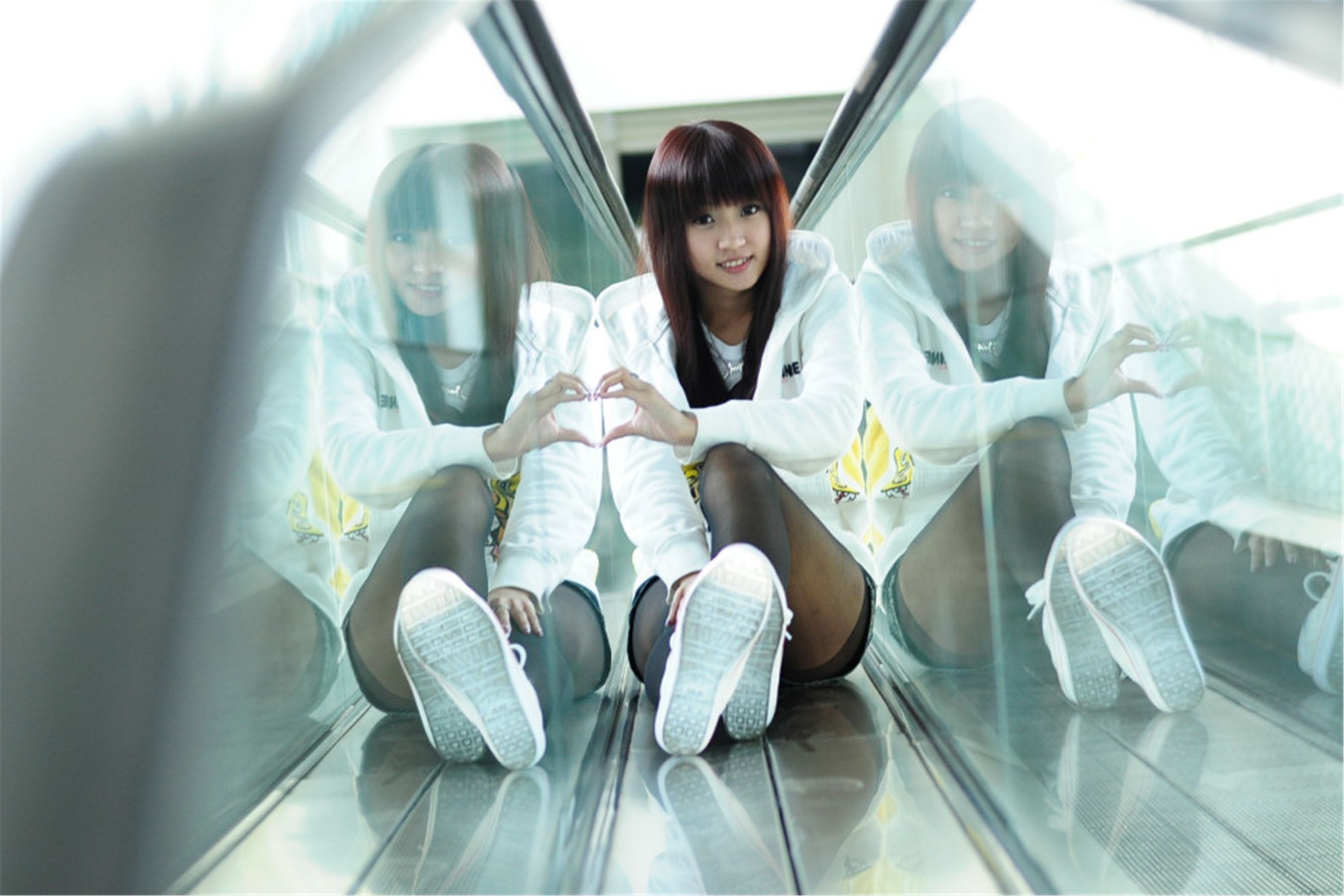 台湾妹子希希《可爱街拍图片》写真合集-图13