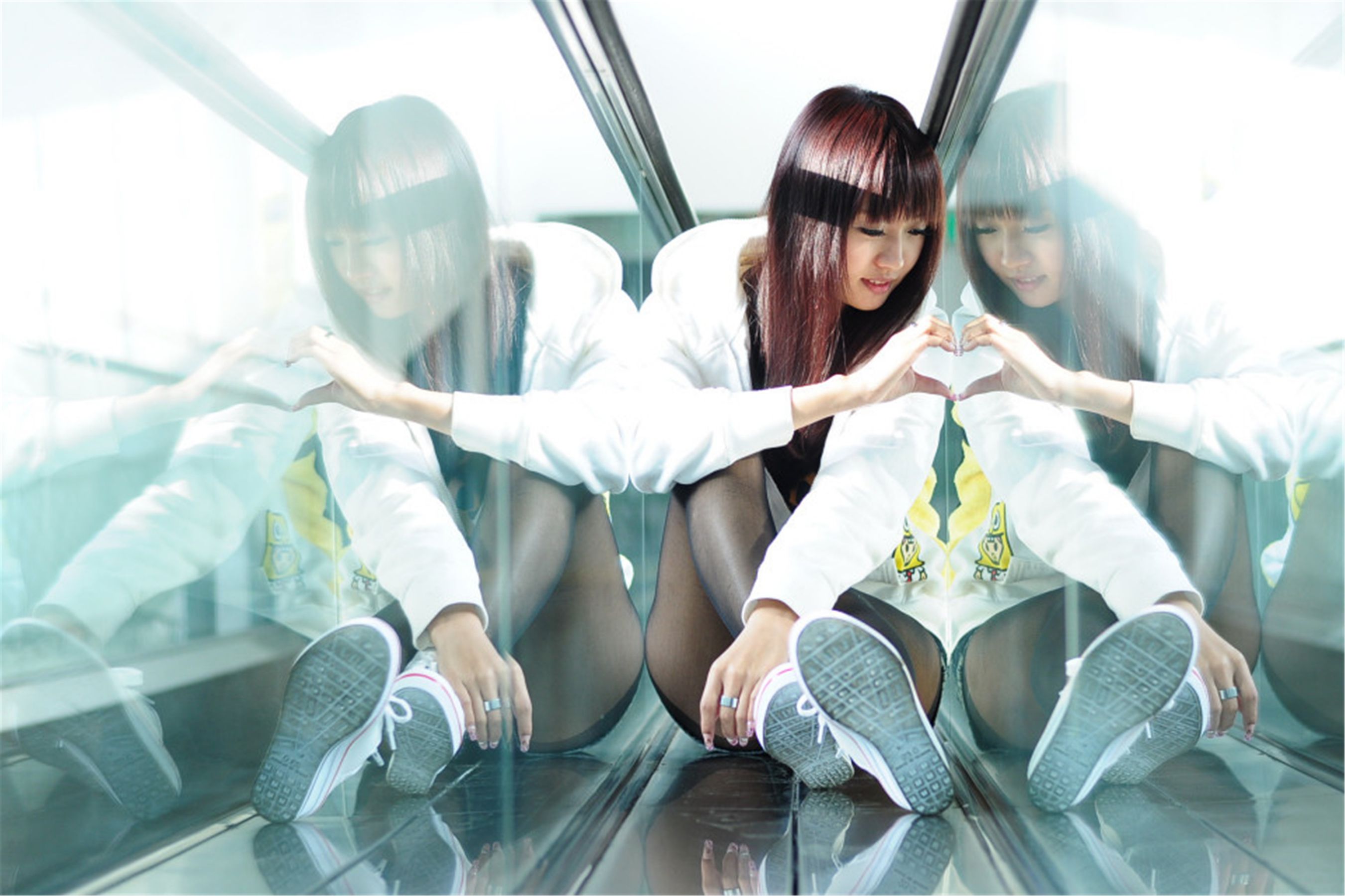 台湾妹子希希《可爱街拍图片》写真合集-图14