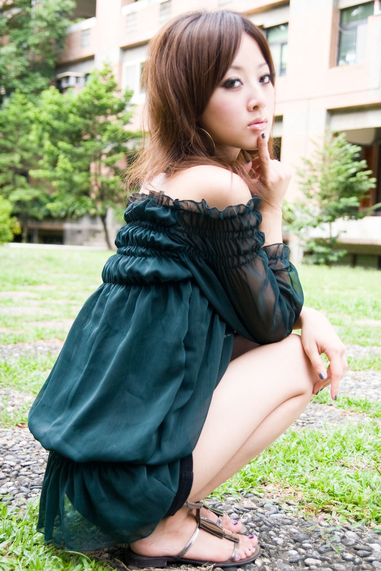 果子MM/张允霏《台大外拍》第1部-图0