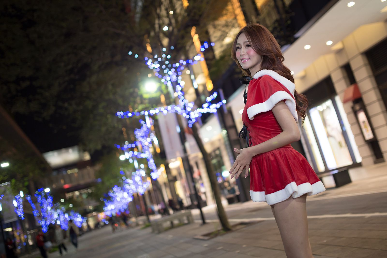 Winnie小雪/庄咏惠《圣诞小短裙夜拍》-图2