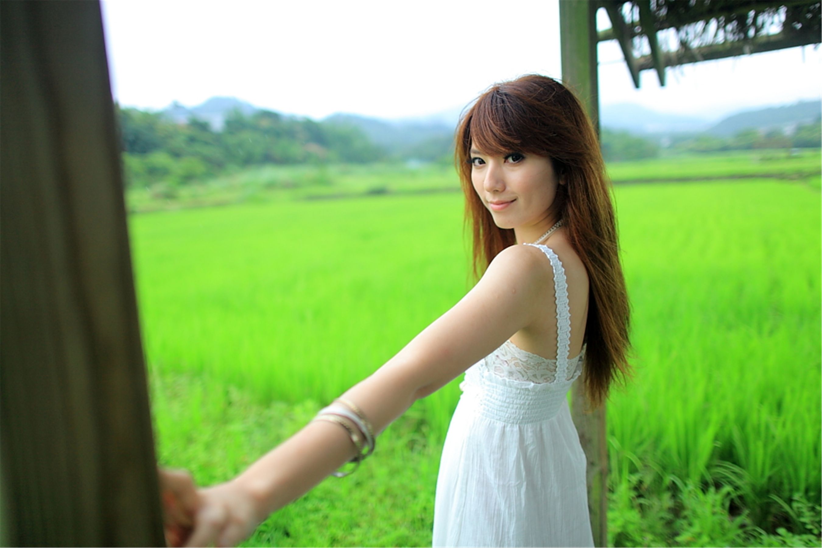 台湾正妹小静《农场初夏田园风光》唯美白裙系列-图48