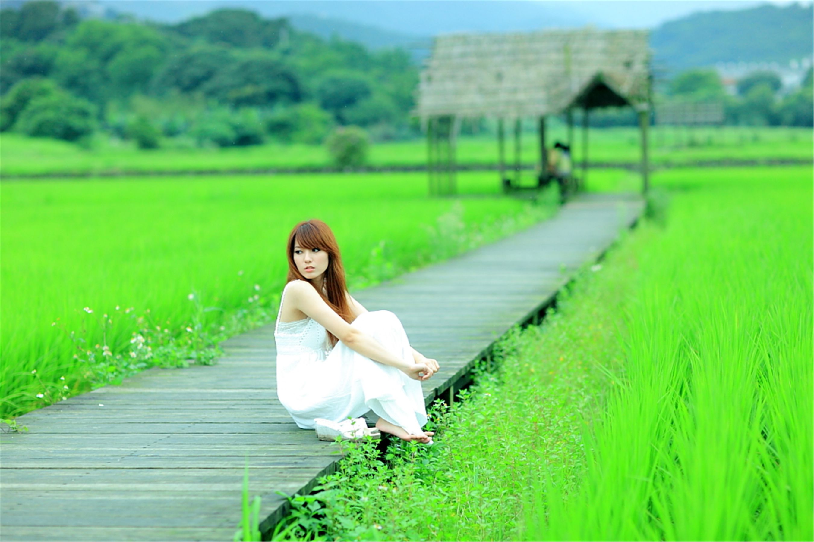 台湾正妹小静《农场初夏田园风光》唯美白裙系列-图5
