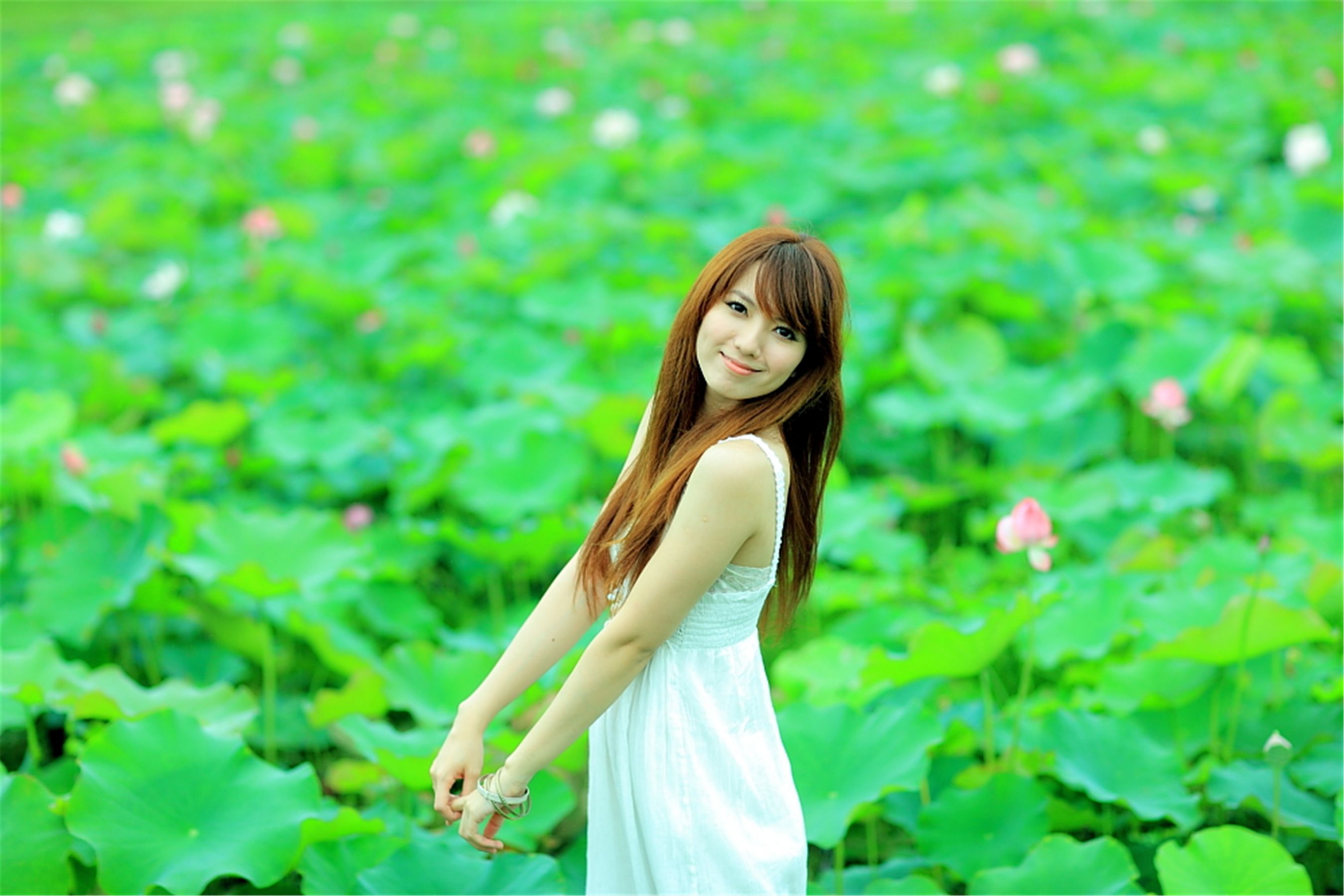 台湾正妹小静《农场初夏田园风光》唯美白裙系列-图59