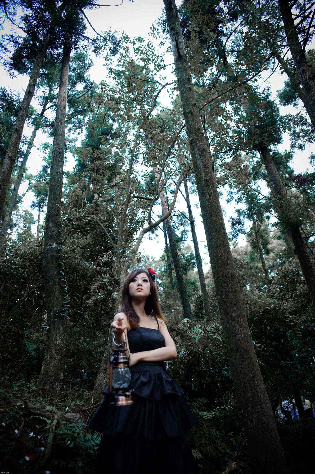 果子MM/Mikako《白色圓舞曲 + 黑色執念》外拍-图106