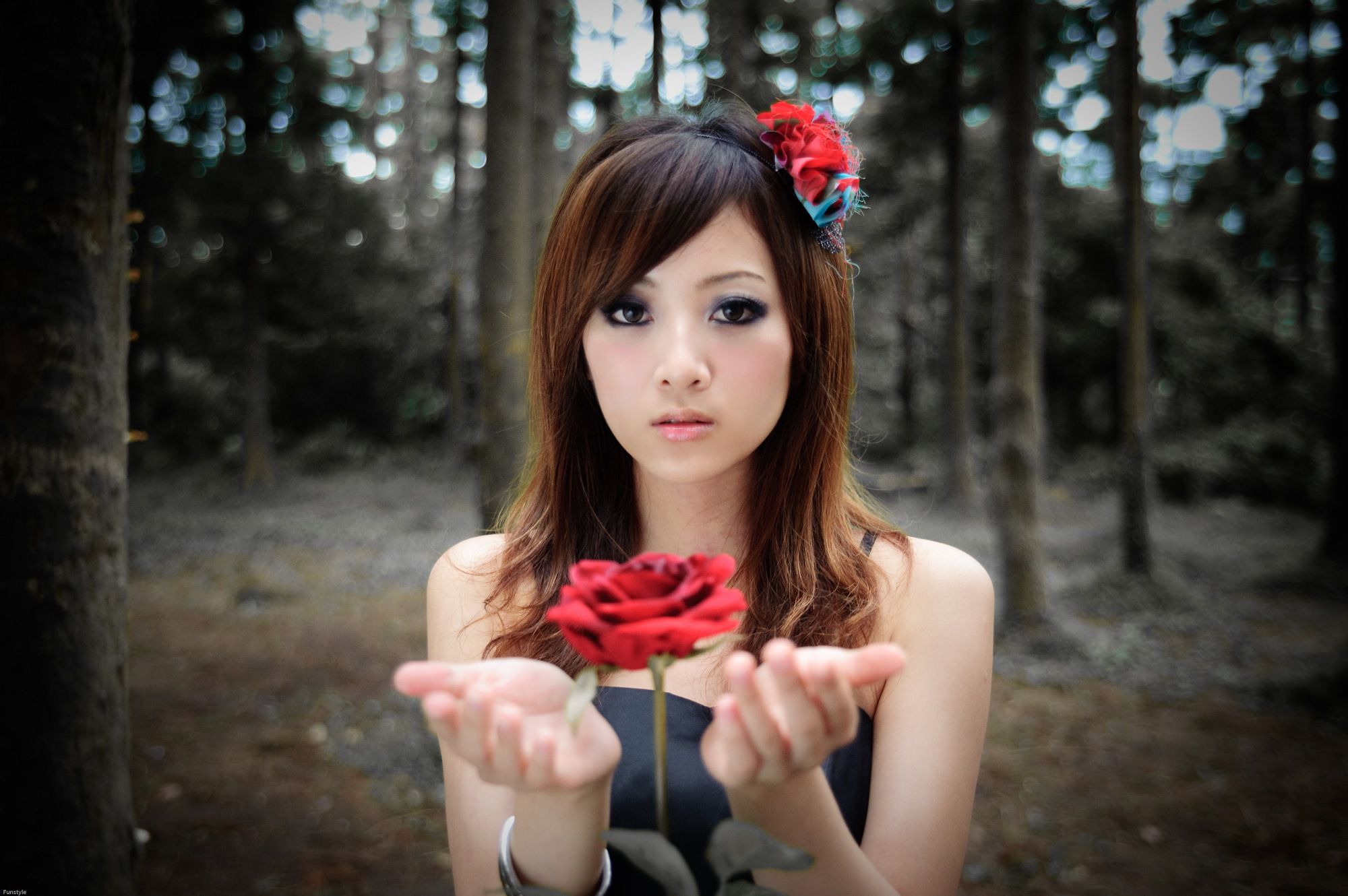 果子MM/Mikako《白色圓舞曲 + 黑色執念》外拍-图109