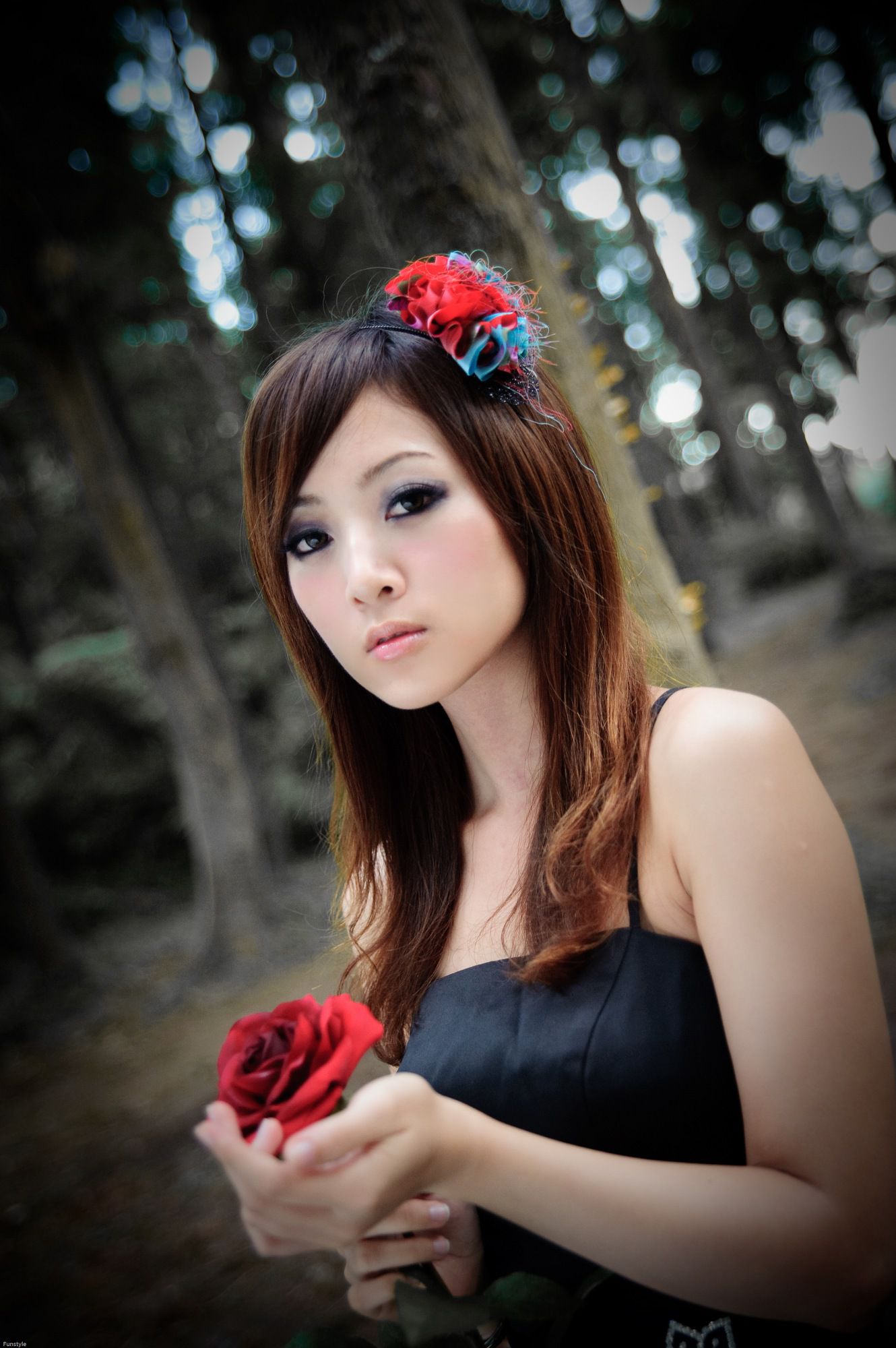 果子MM/Mikako《白色圓舞曲 + 黑色執念》外拍-图112