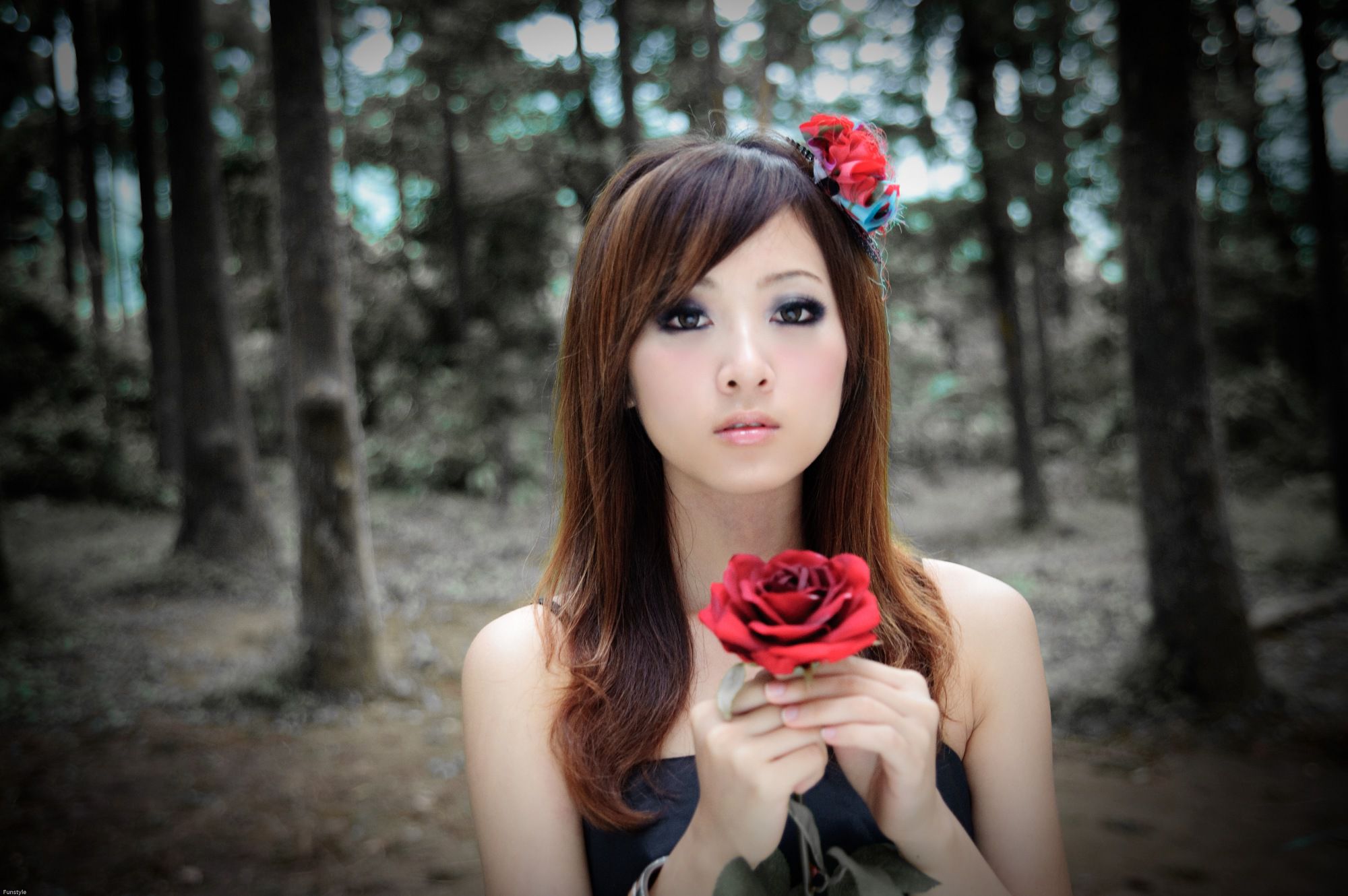 果子MM/Mikako《白色圓舞曲 + 黑色執念》外拍-图113