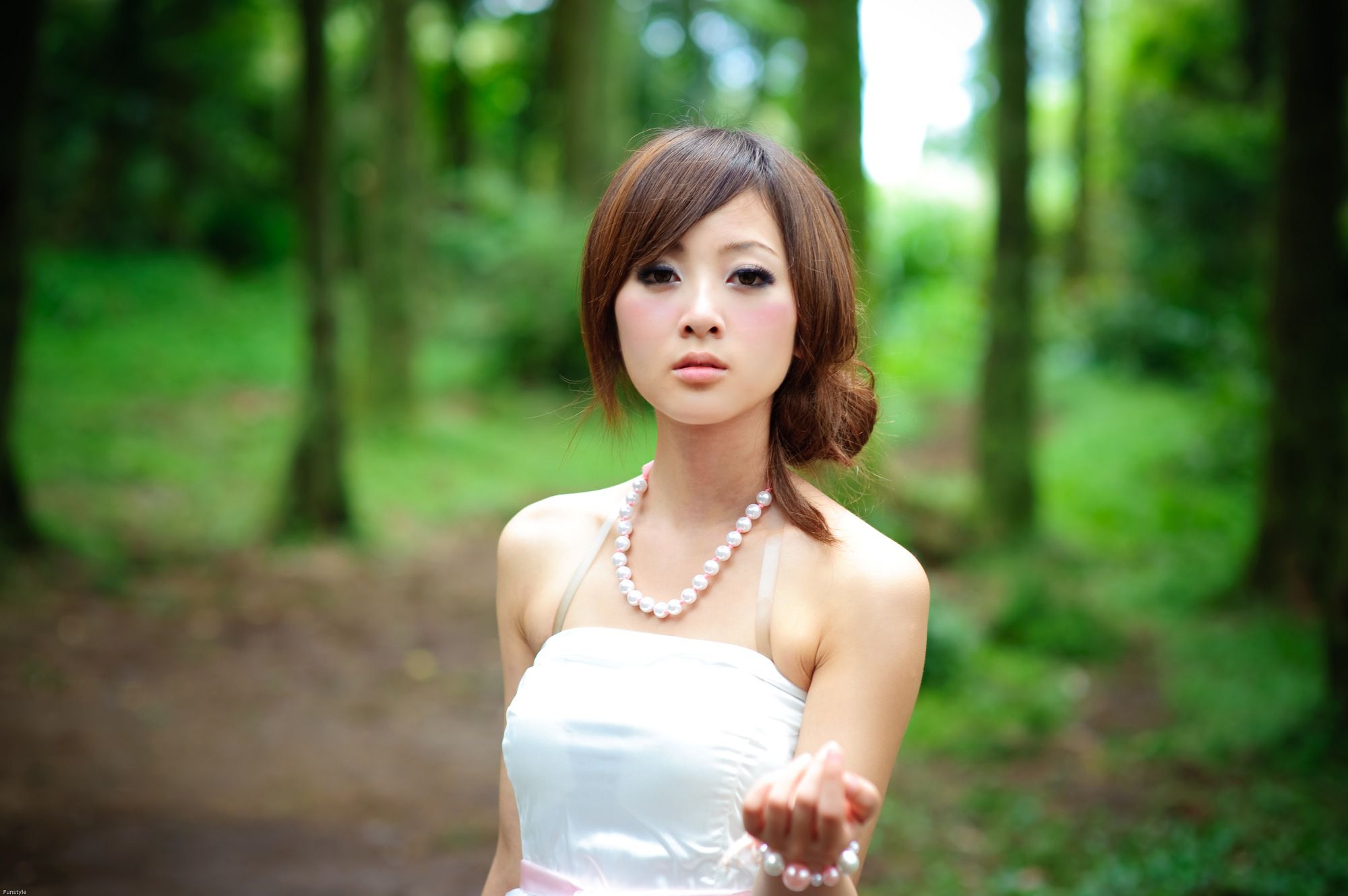 果子MM/Mikako《白色圓舞曲 + 黑色執念》外拍-图45