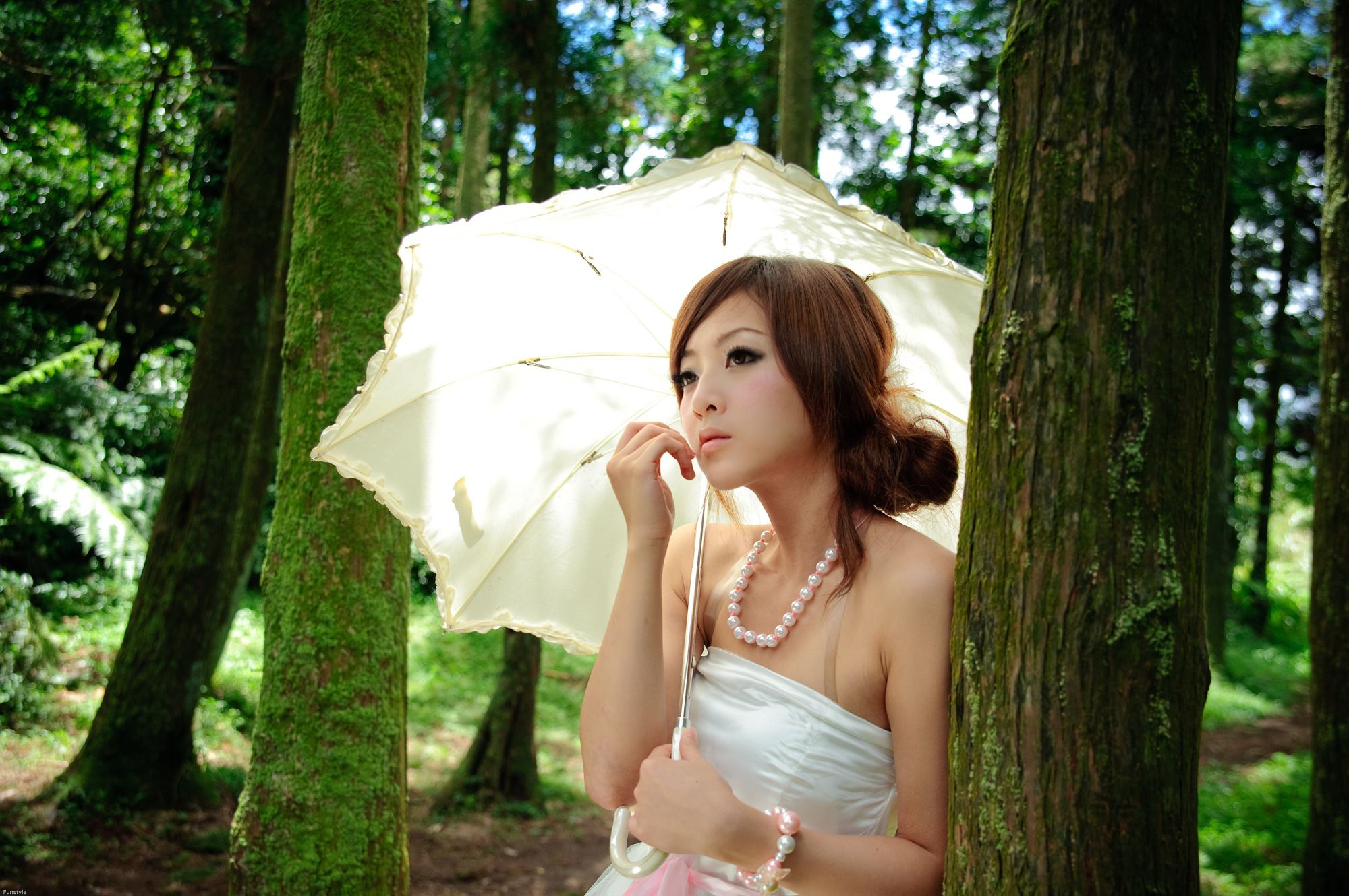 果子MM/Mikako《白色圓舞曲 + 黑色執念》外拍-图58