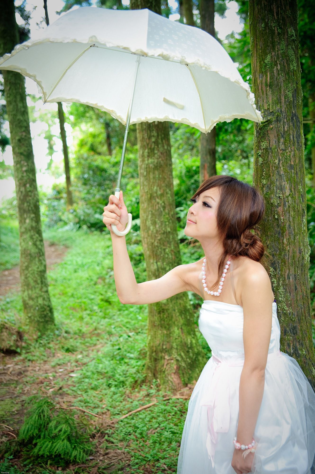 果子MM/Mikako《白色圓舞曲 + 黑色執念》外拍-图62