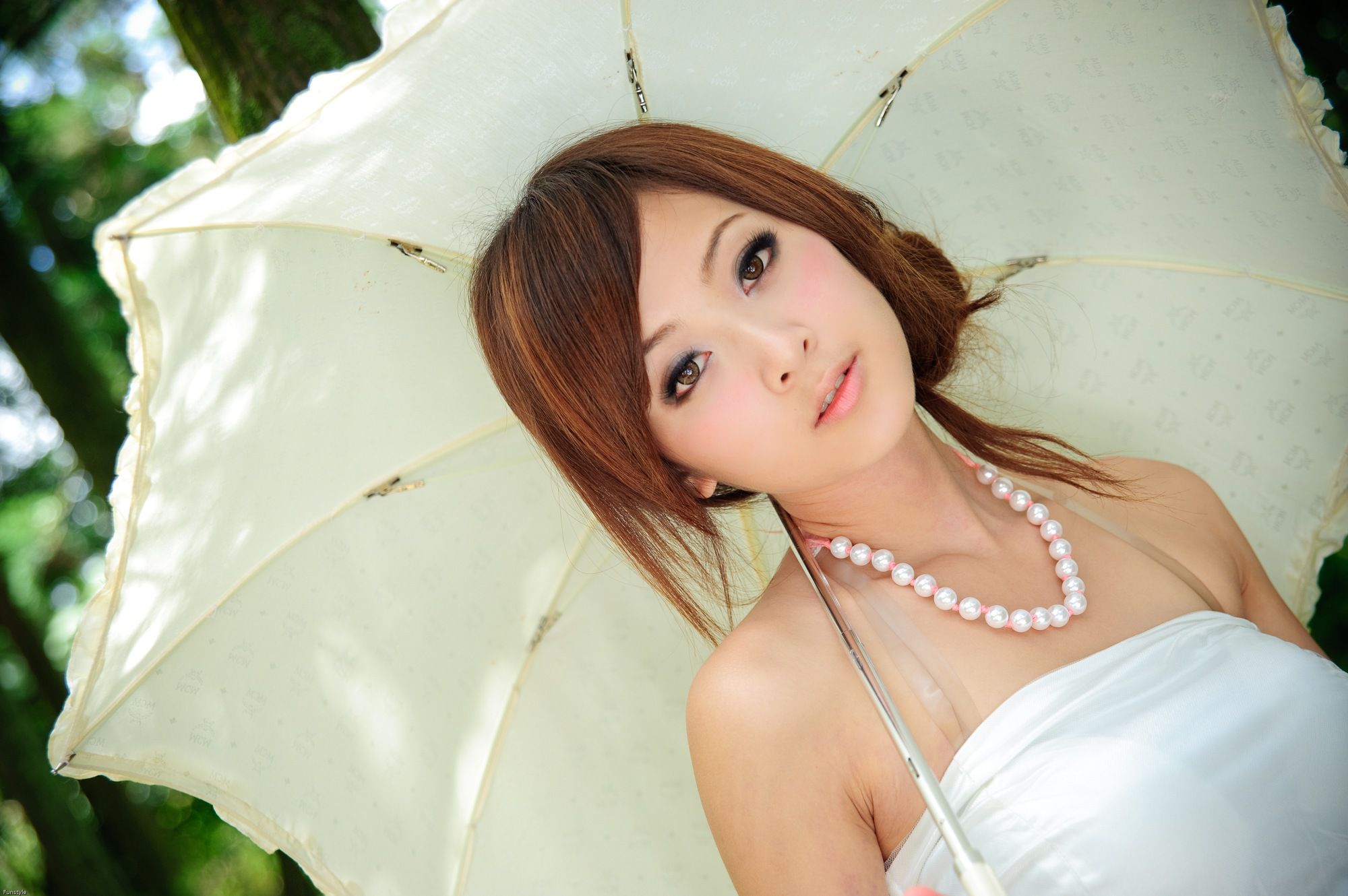 果子MM/Mikako《白色圓舞曲 + 黑色執念》外拍-图63