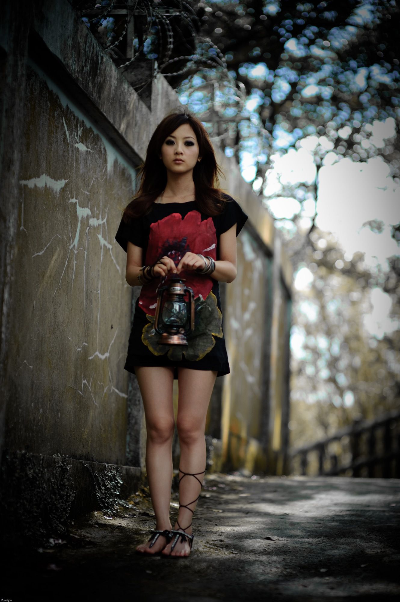 果子MM/Mikako《白色圓舞曲 + 黑色執念》外拍-图71