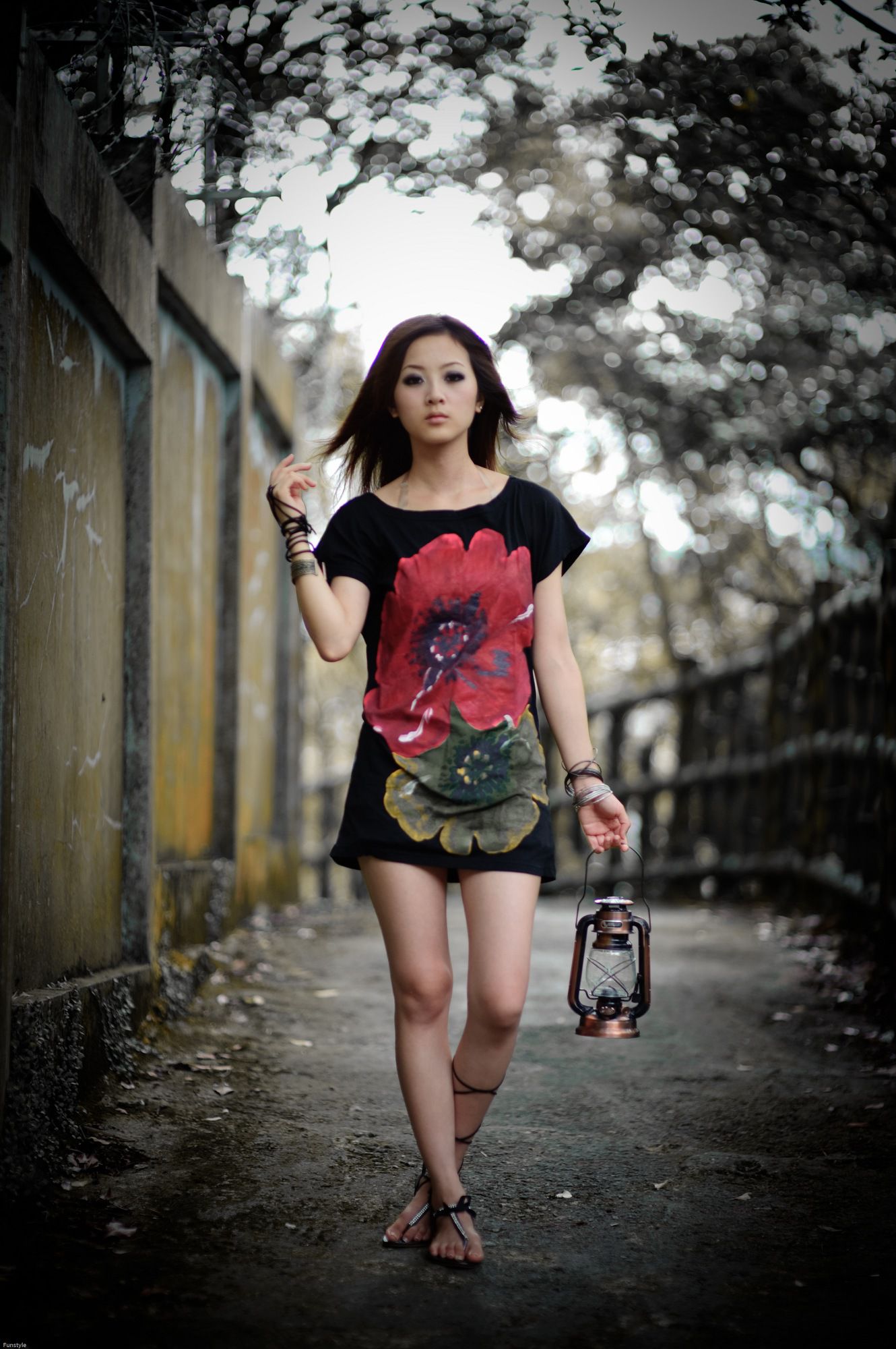 果子MM/Mikako《白色圓舞曲 + 黑色執念》外拍-图72