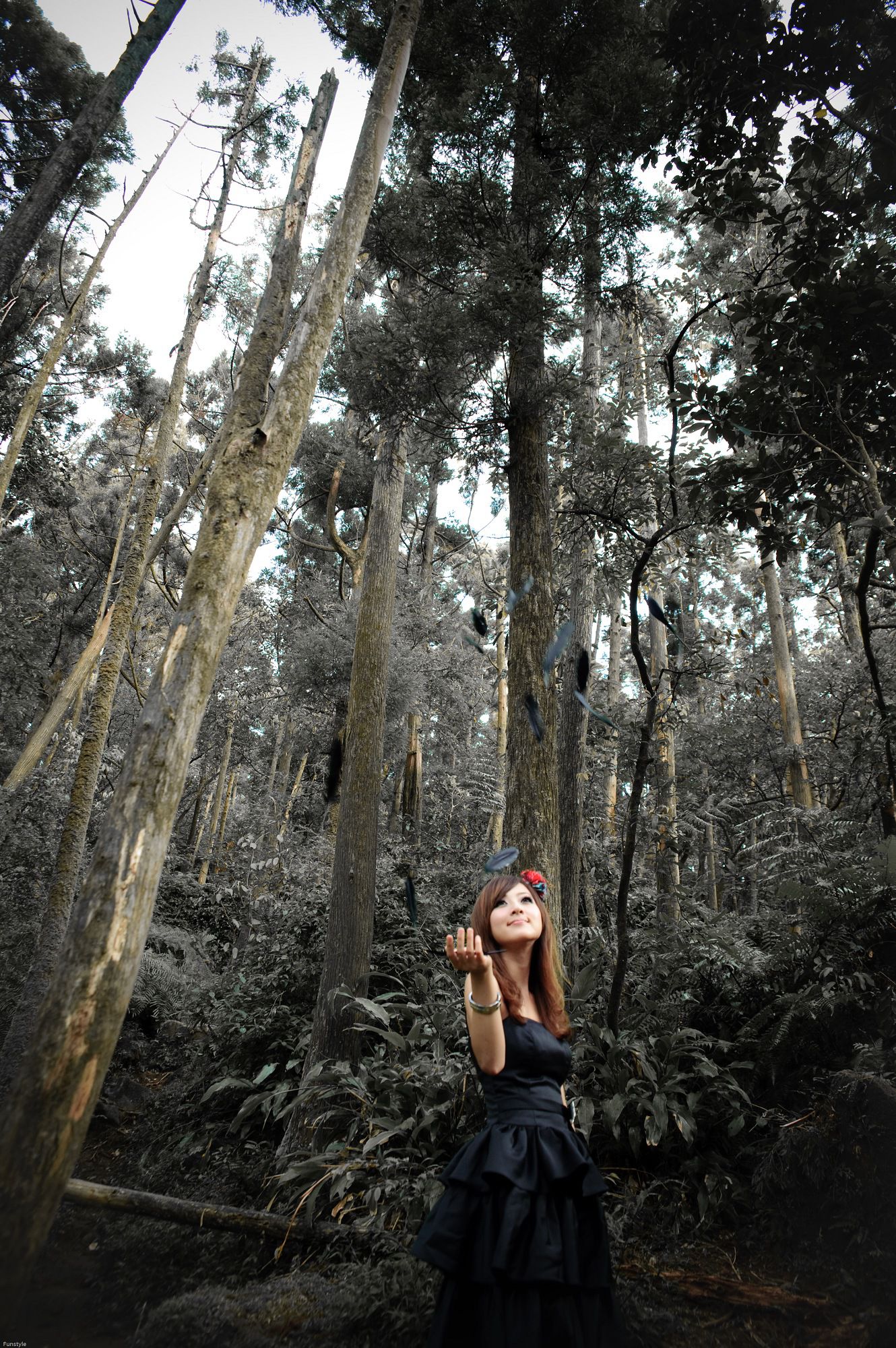 果子MM/Mikako《白色圓舞曲 + 黑色執念》外拍-图86