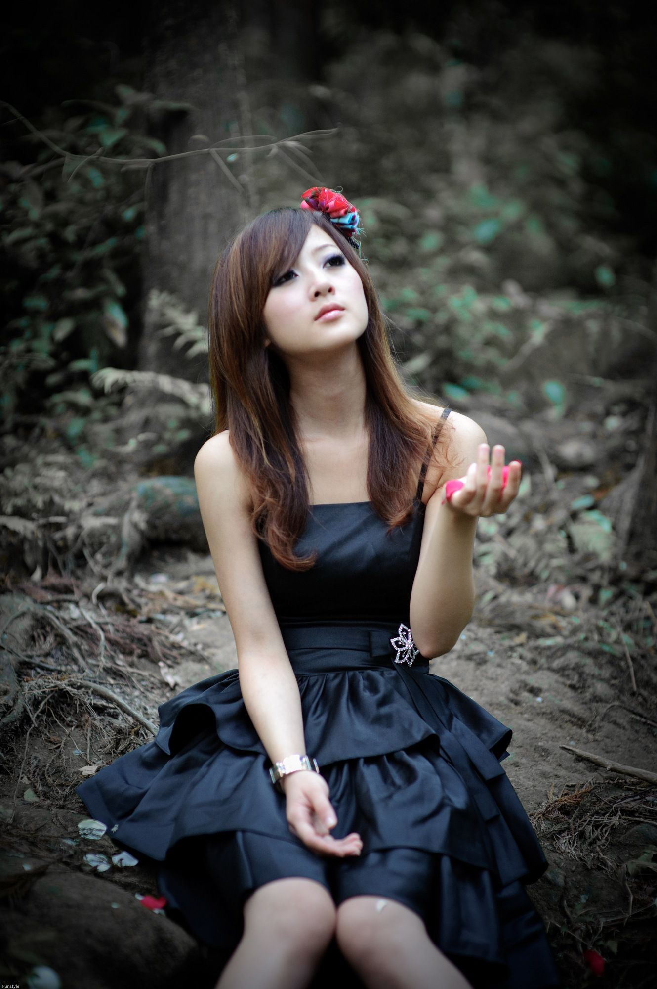 果子MM/Mikako《白色圓舞曲 + 黑色執念》外拍-图98