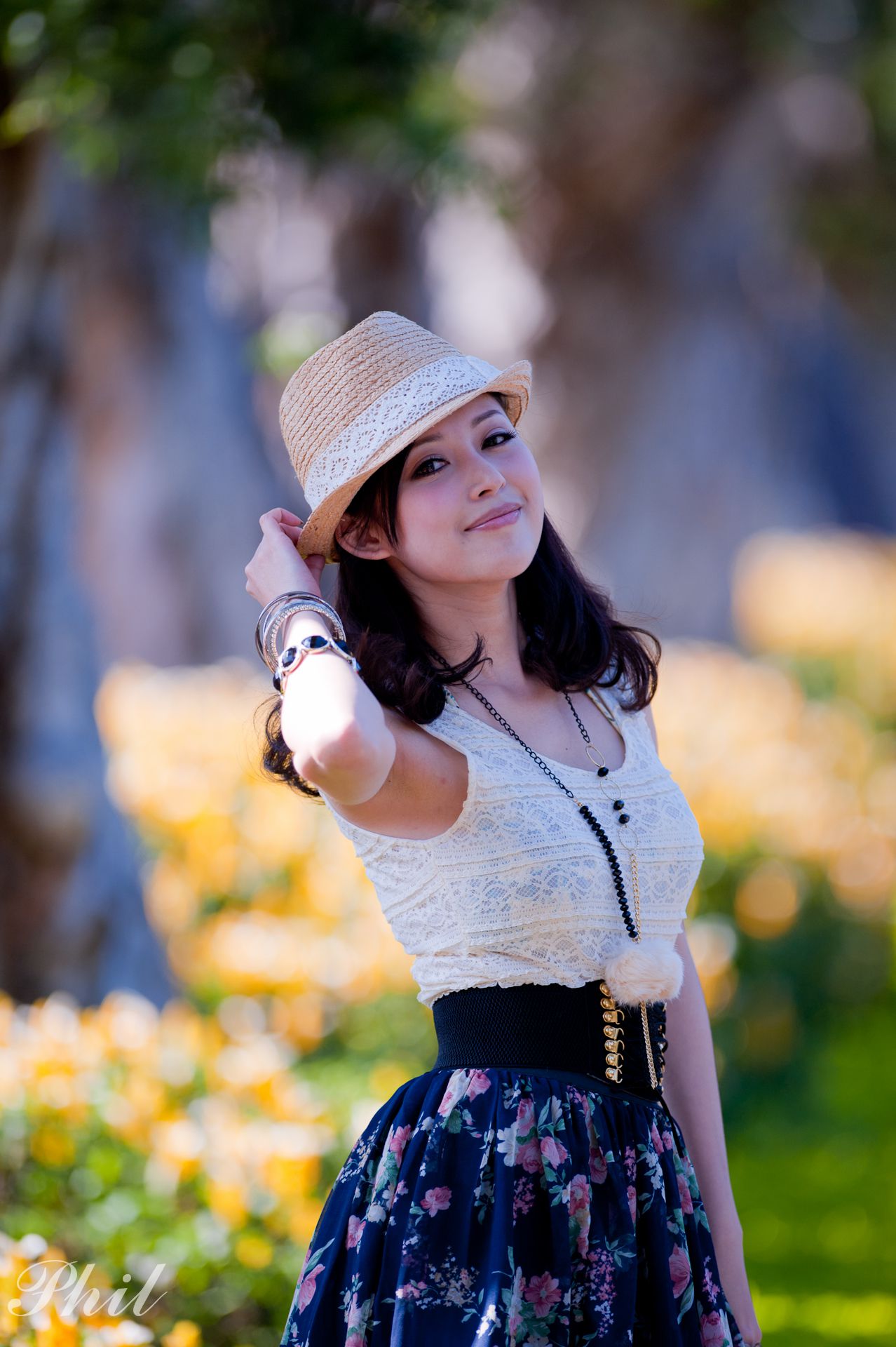 Beautyleg腿模Avy《连衣裙公园外拍》-图0