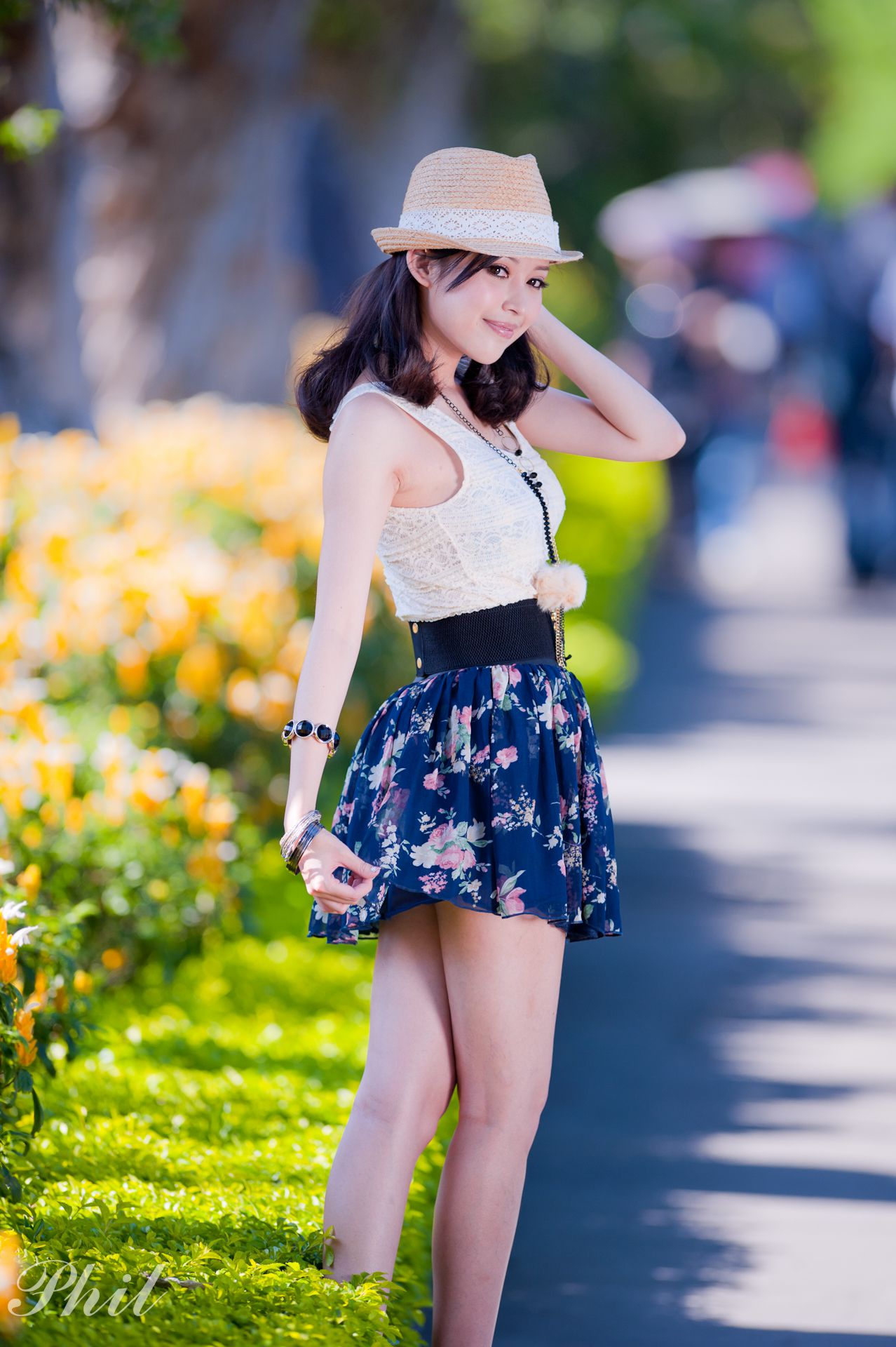 Beautyleg腿模Avy《连衣裙公园外拍》-图6