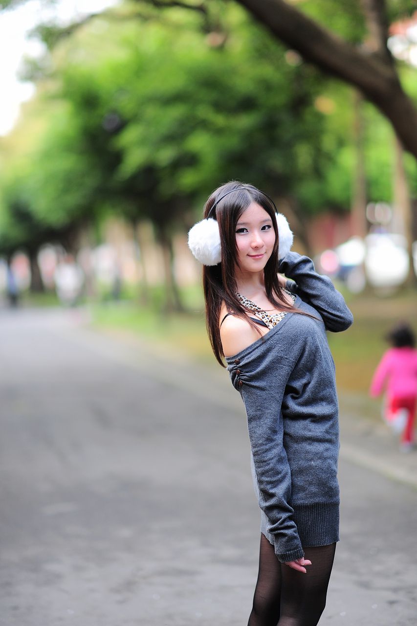 台湾黑丝芭比娃娃美女外拍-图35