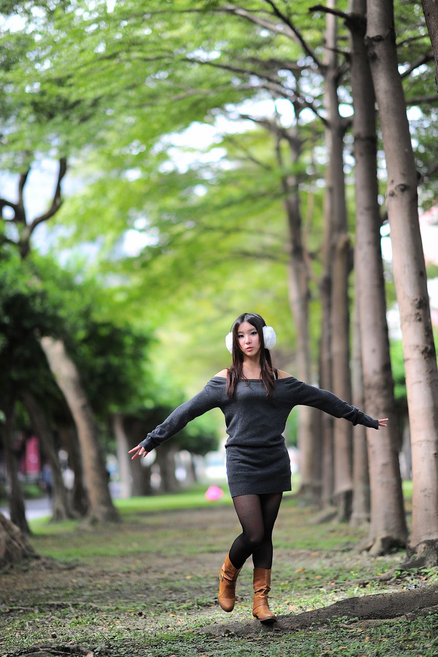 台湾黑丝芭比娃娃美女外拍-图39