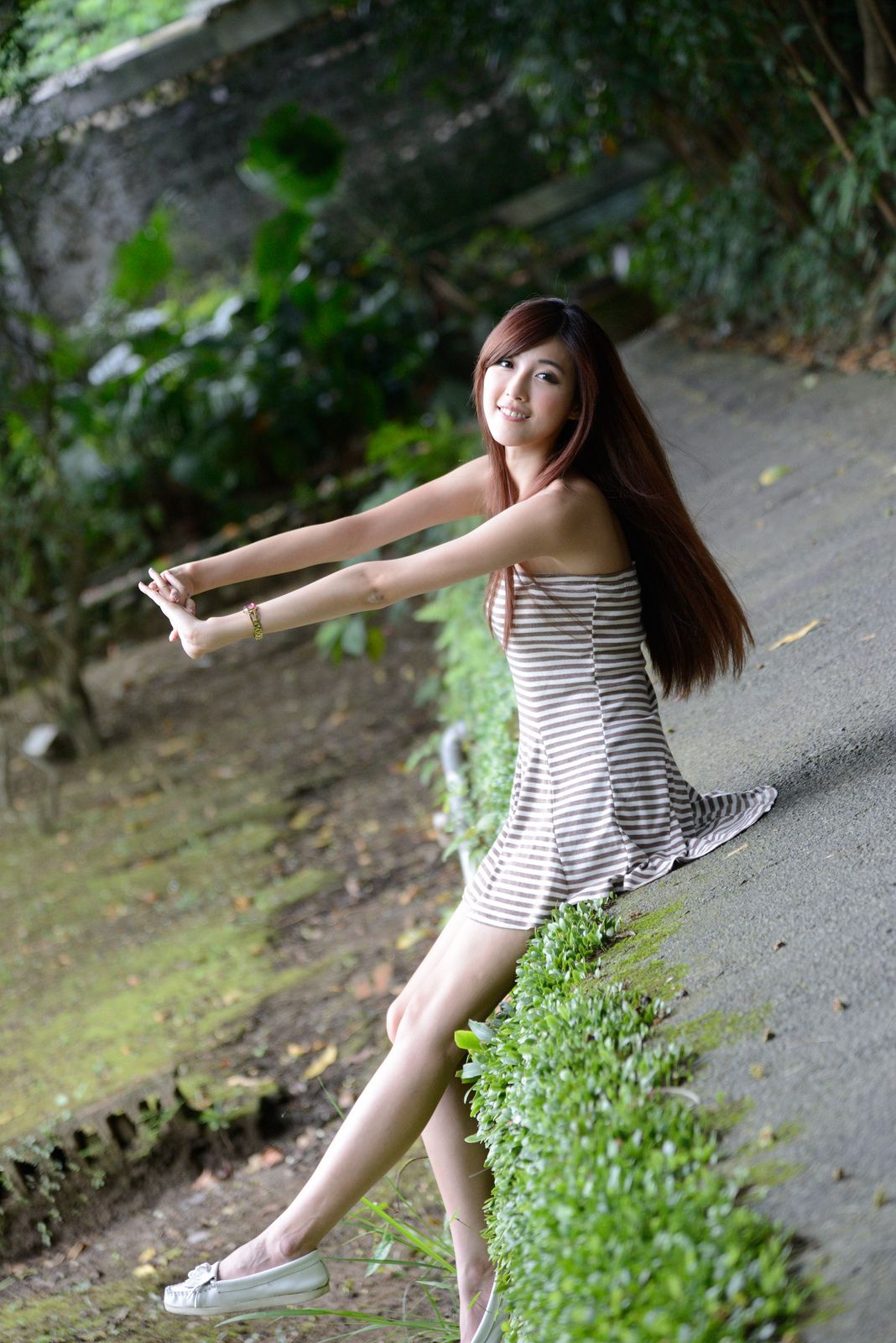 廖挺伶/Kila晶晶《齐B超短裙系列》外拍-图33