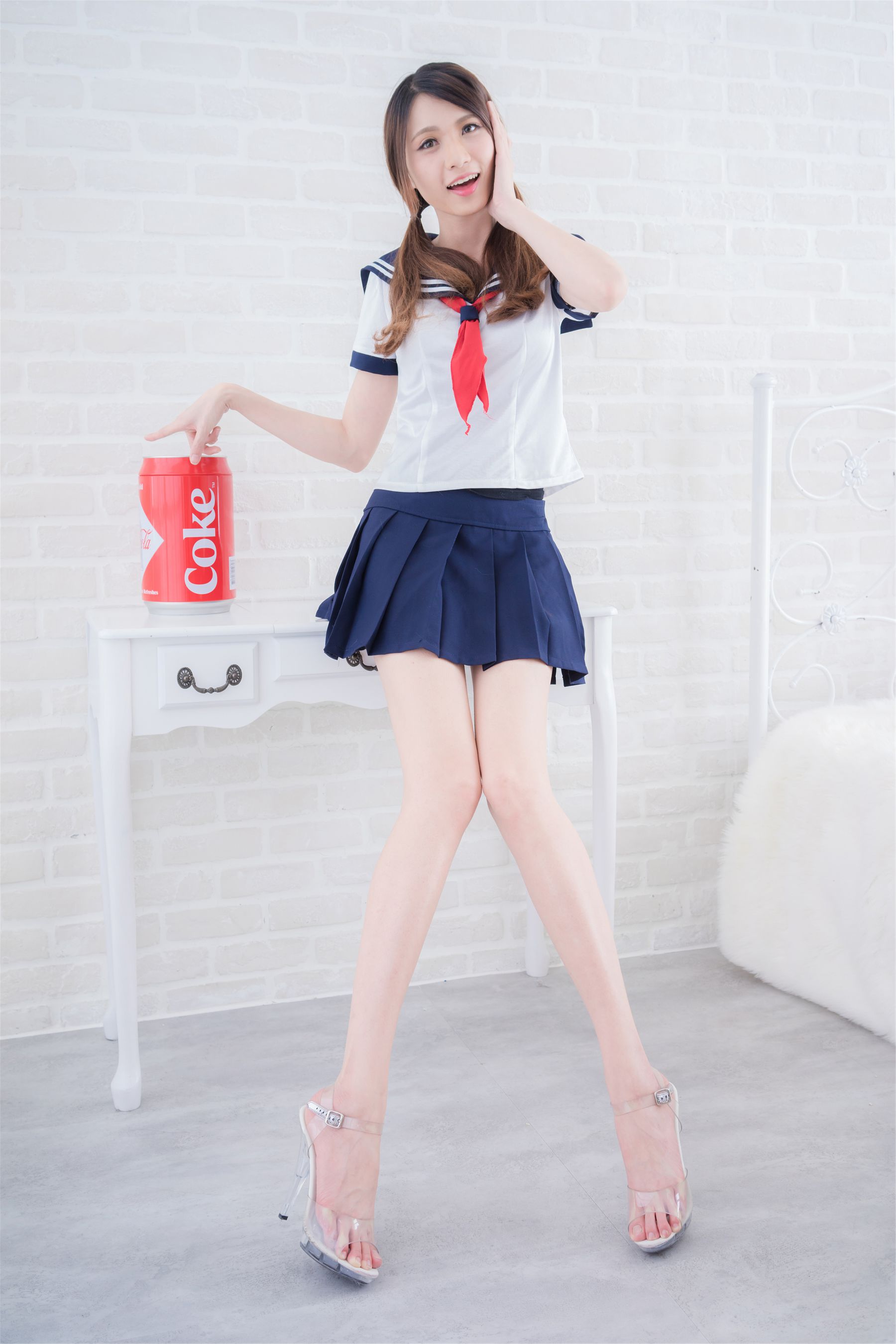 台湾正妹Candice蔡译心《清新水手服学妹》-图7