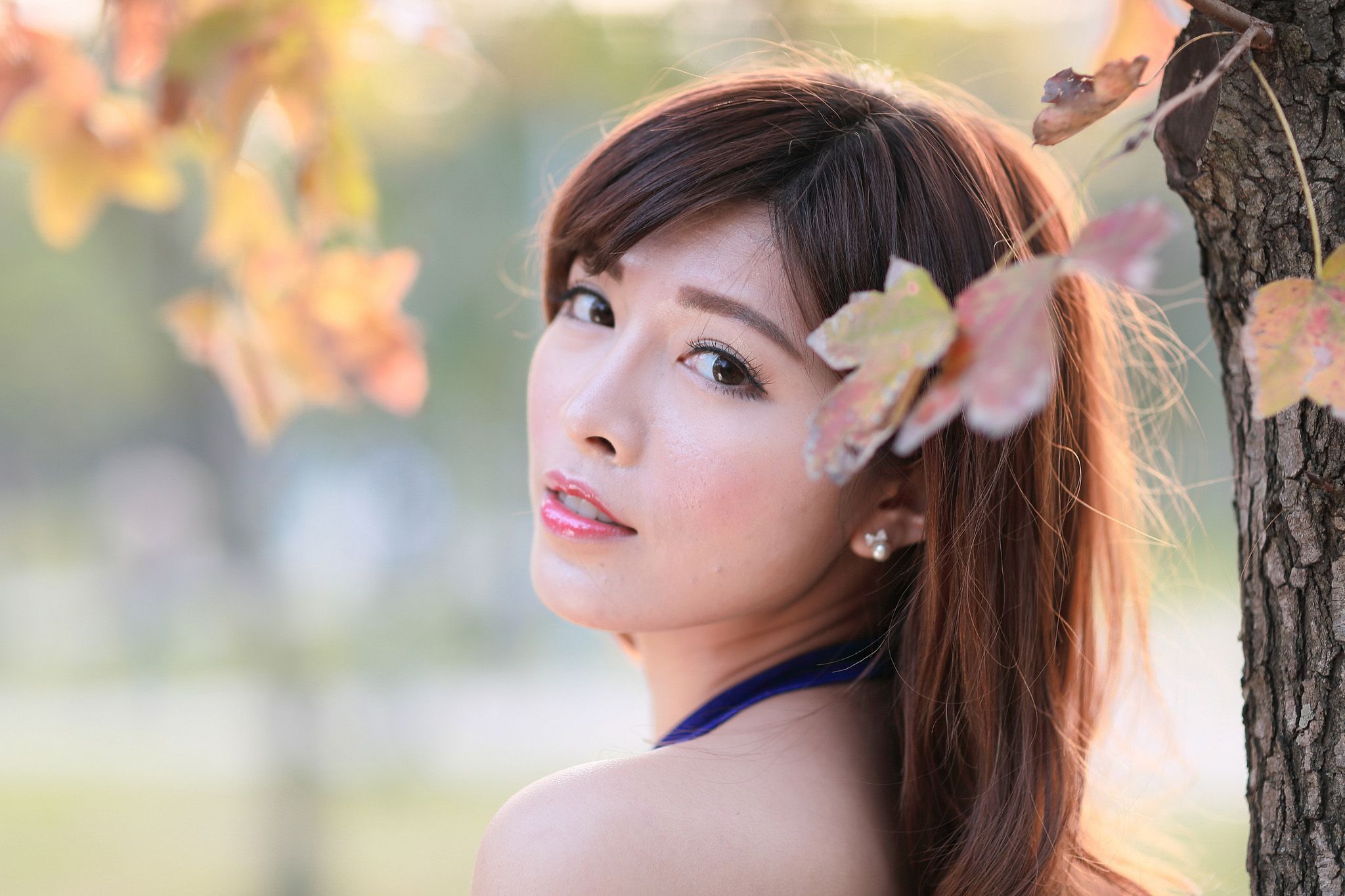 冰山美人廖坎蒂《初夏公园外拍》-图0