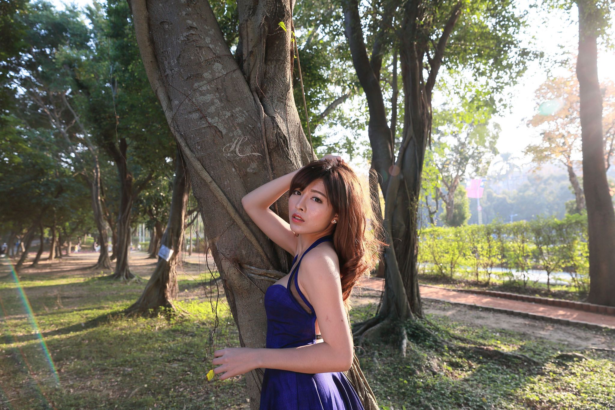 冰山美人廖坎蒂《初夏公园外拍》-图12