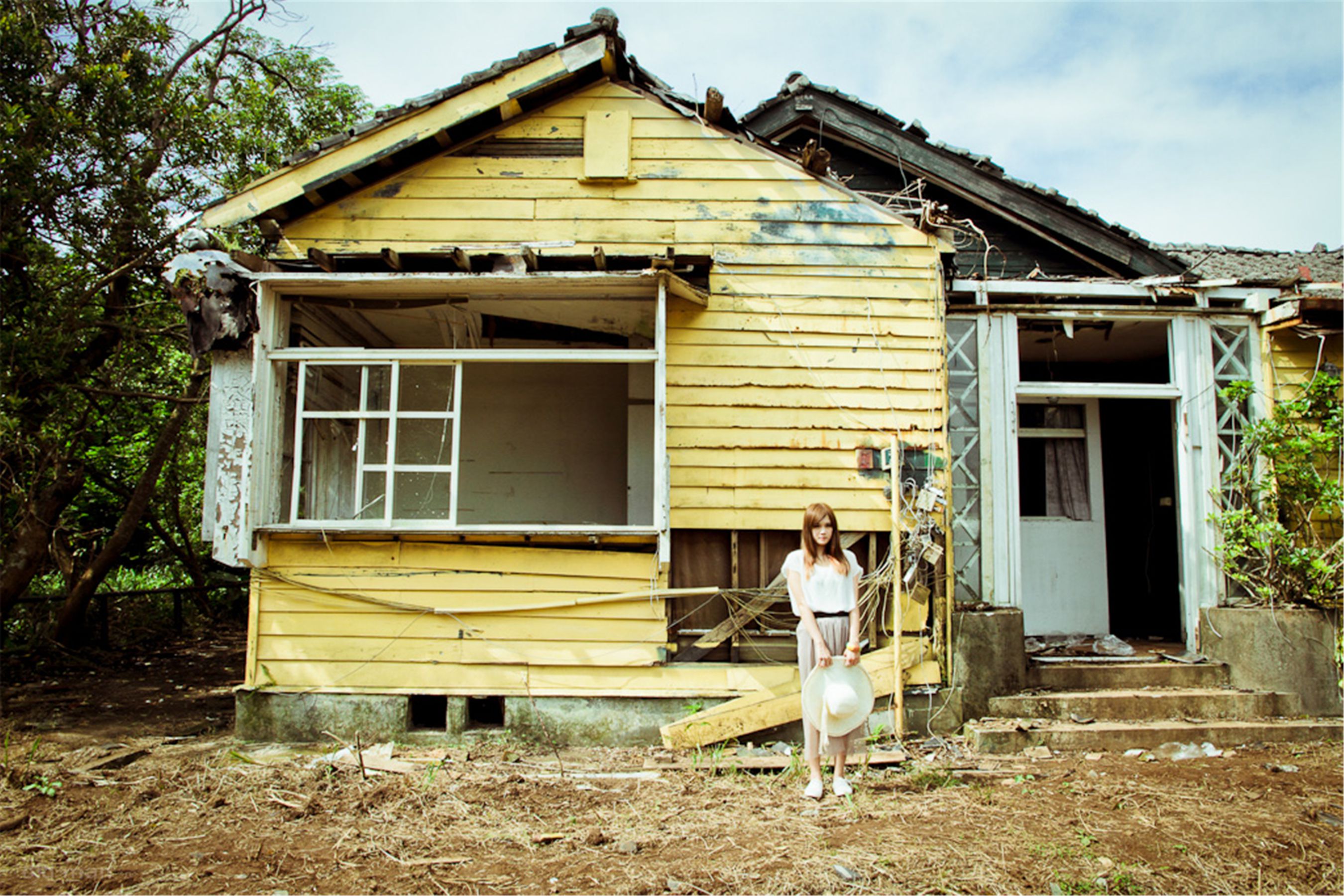台湾模特熊维妮《美军宿舍随拍》-图1