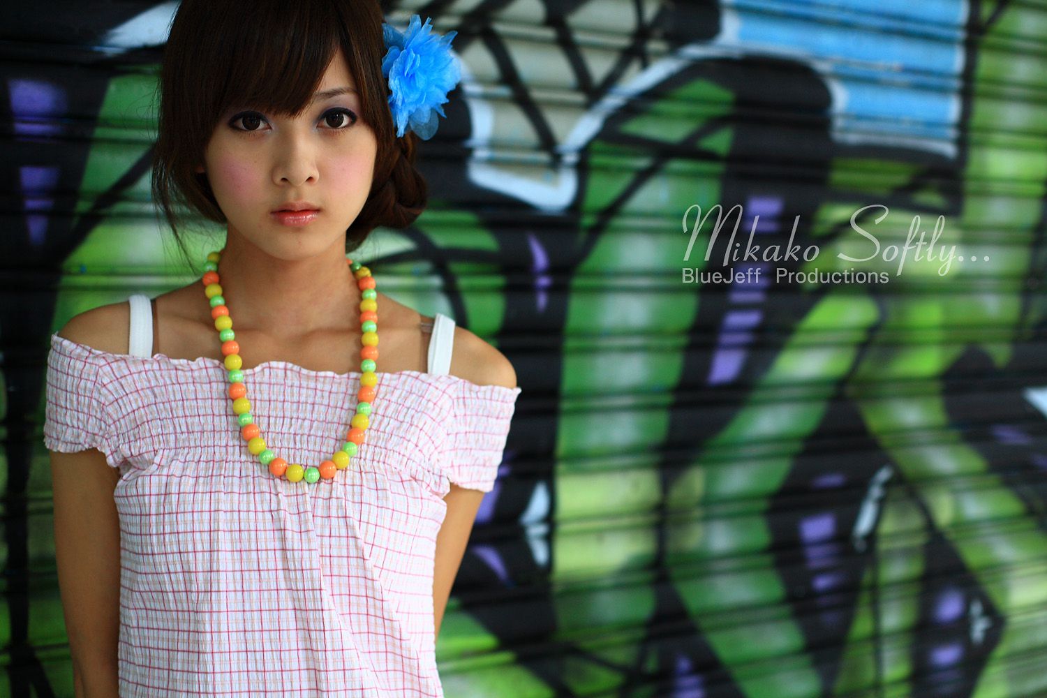 Mikako/张凯洁《咬一口》-图0