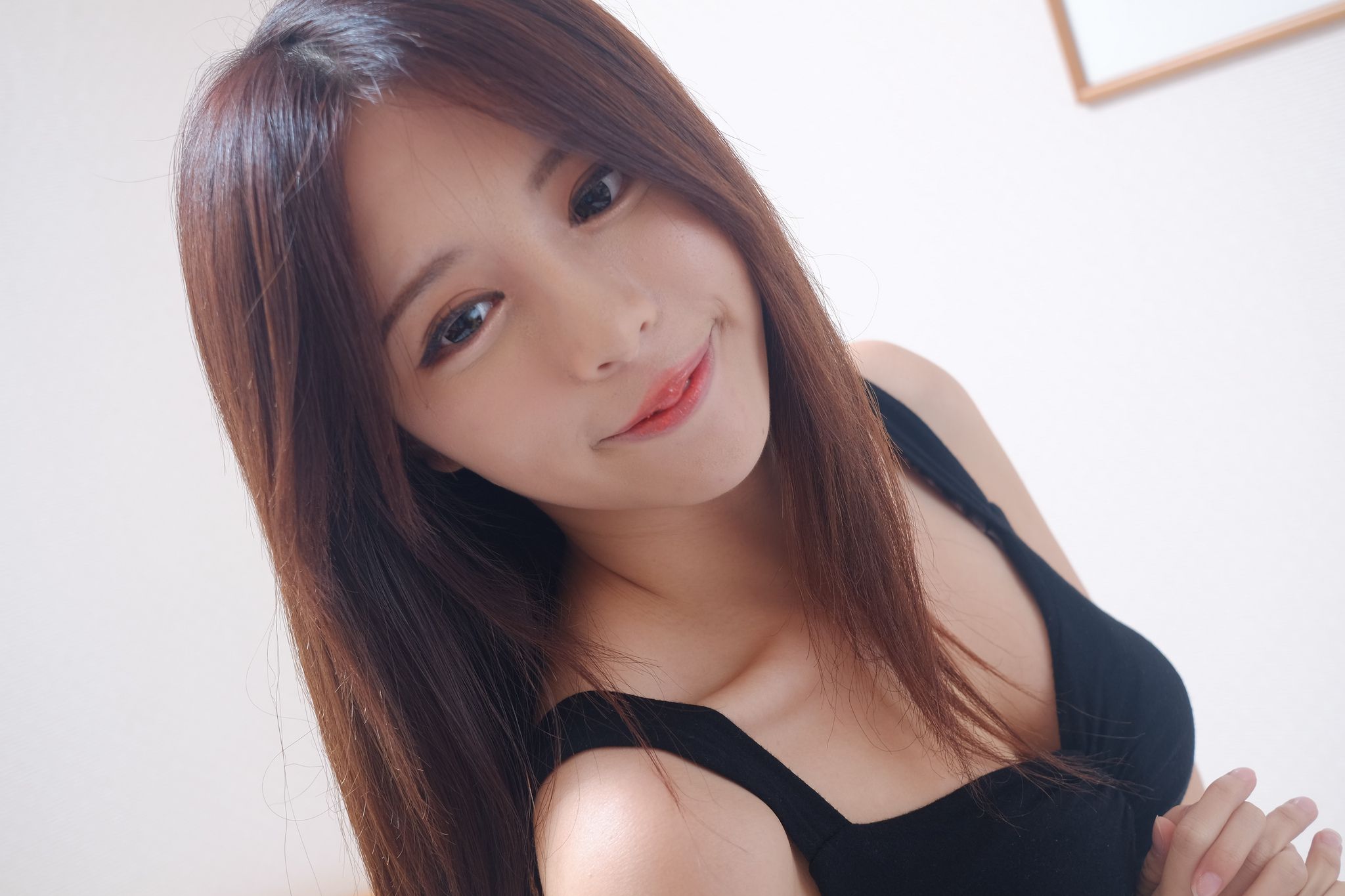 网红嫩模张齐郡JULIE《甜美吊带女神》-图1