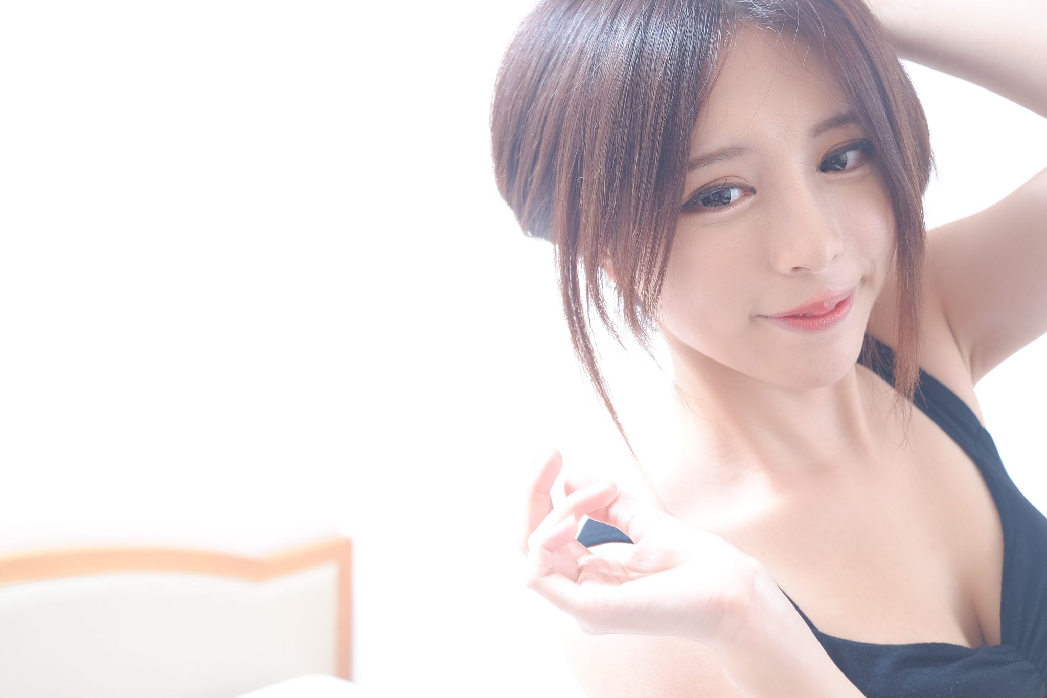 网红嫩模张齐郡JULIE《甜美吊带女神》-图24