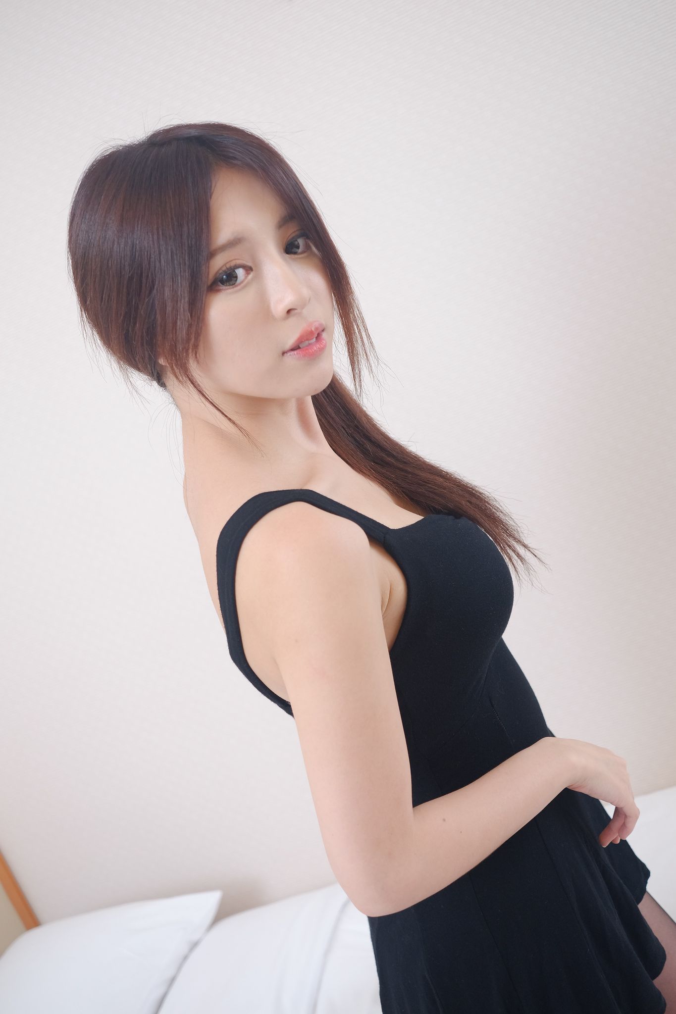 网红嫩模张齐郡JULIE《甜美吊带女神》-图62