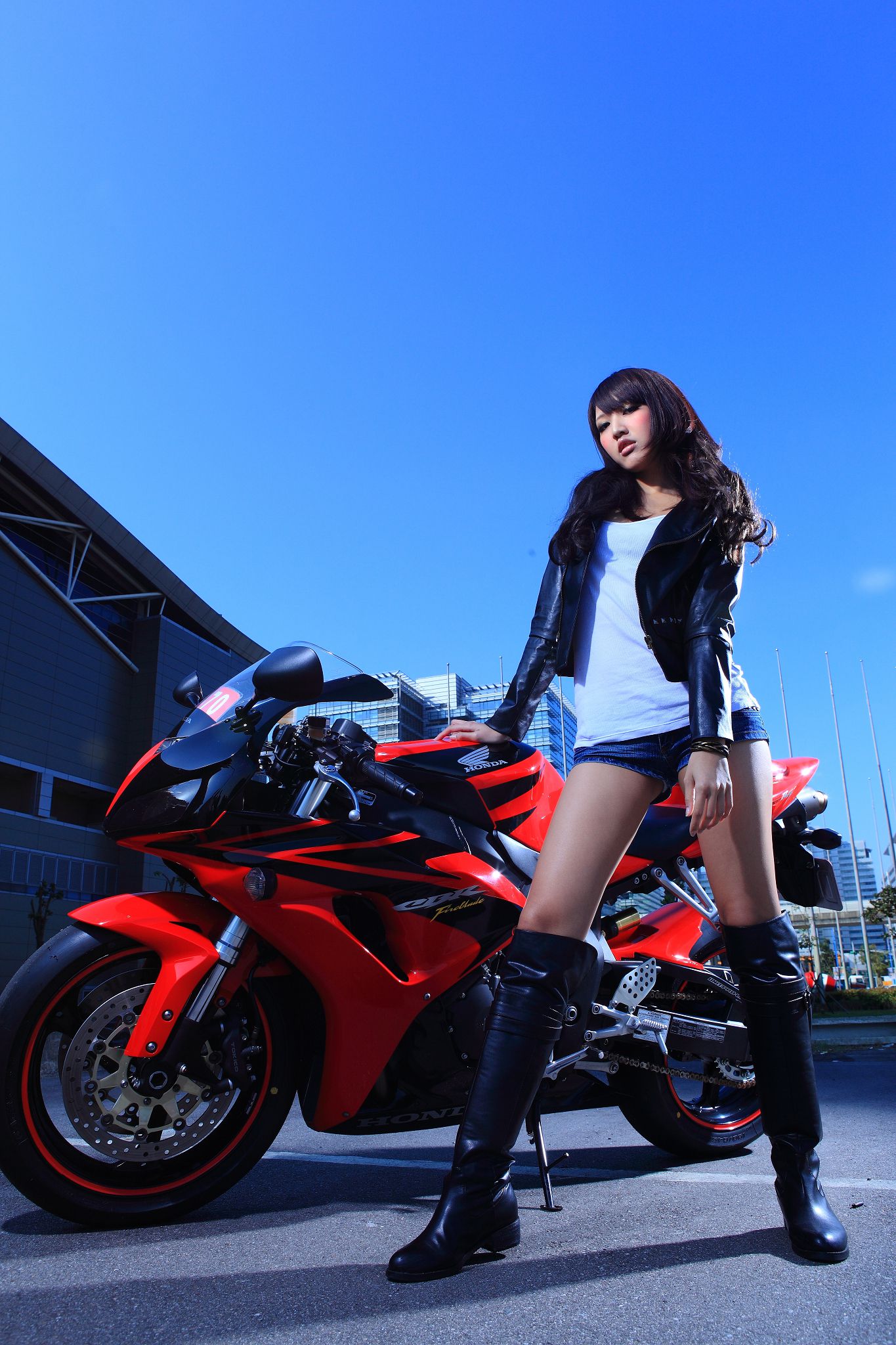 台湾黑丝教主Jill/陈玮廷《街拍图片大合集》写真合集-图33