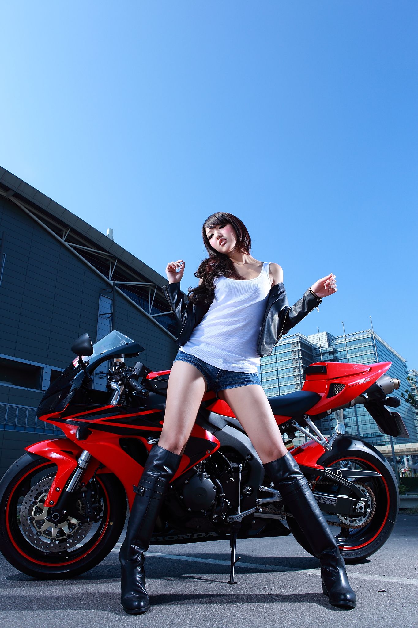 台湾黑丝教主Jill/陈玮廷《街拍图片大合集》写真合集-图40