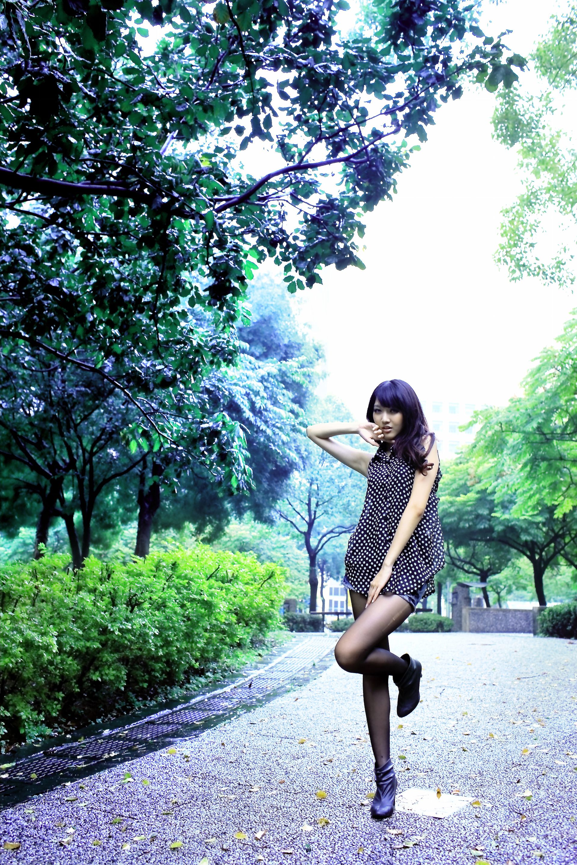 台湾黑丝教主Jill/陈玮廷《街拍图片大合集》写真合集-图8