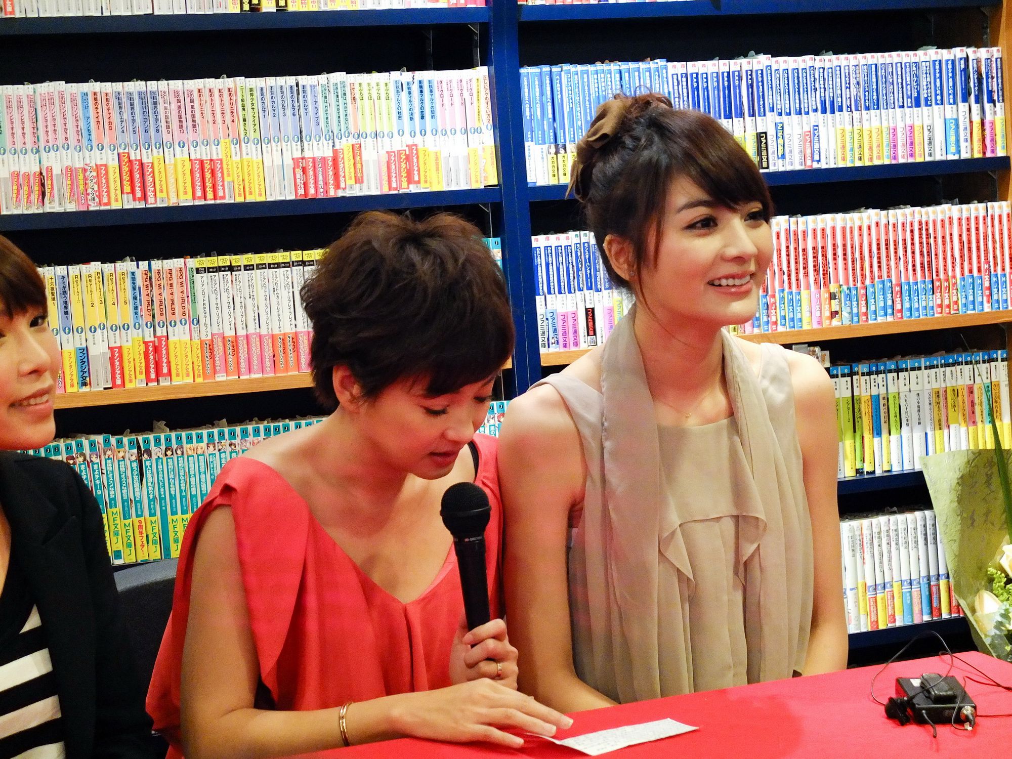 果子MM/张允霏《妝漂亮 簽書會》高清活动图片-图4